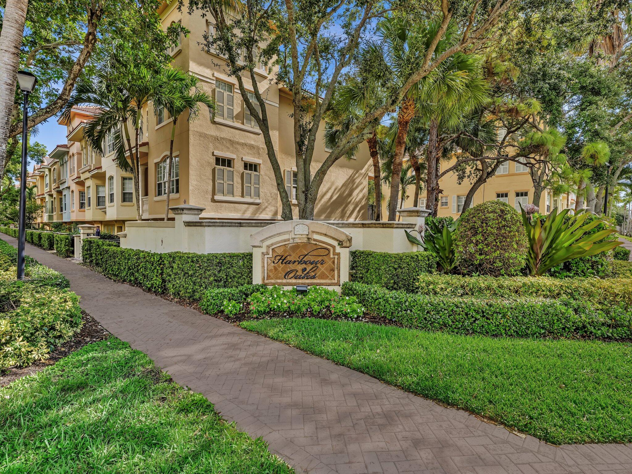 2751 RAVELLA Way, Palm Beach Gardens FL 33410