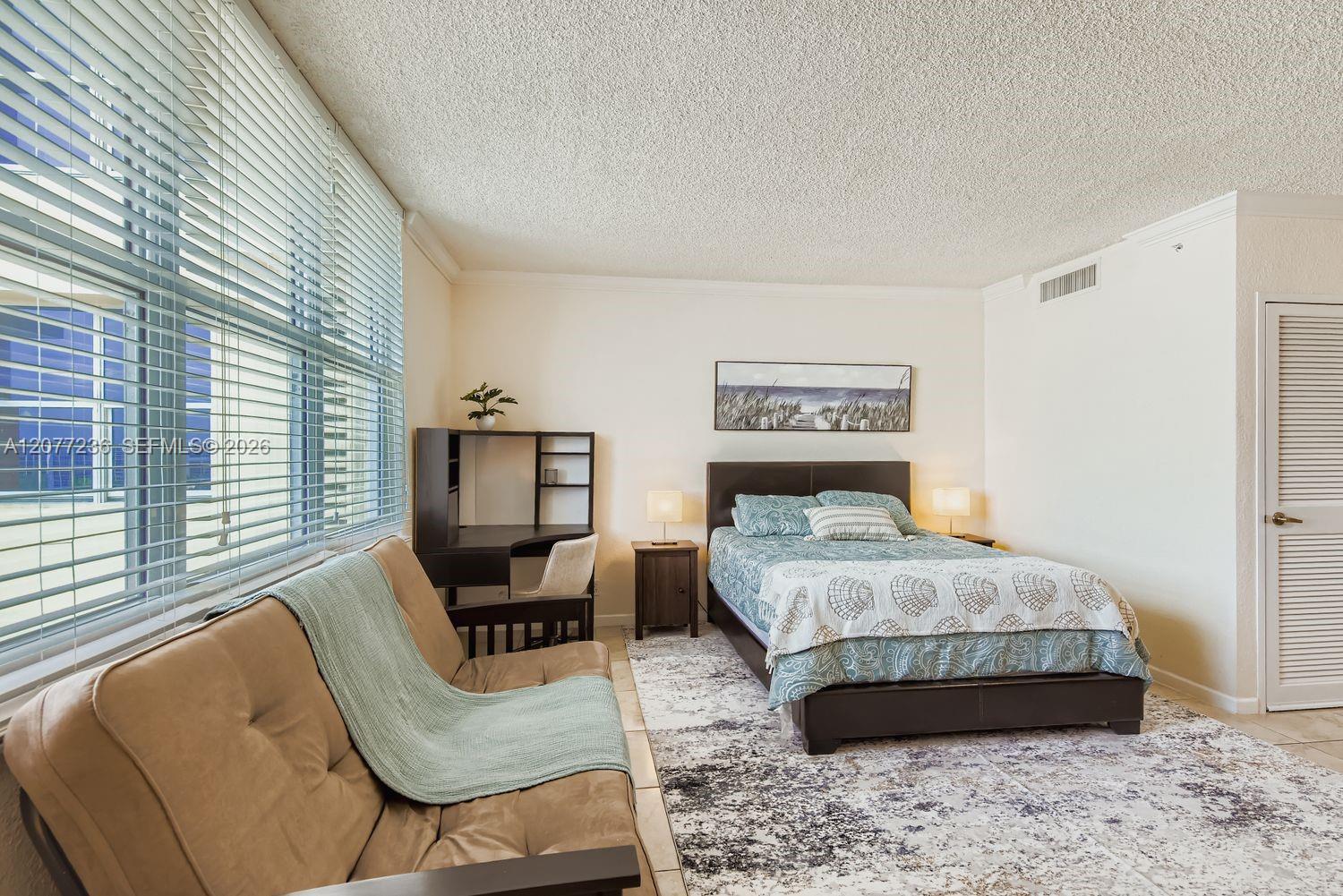 2501 S Ocean Dr — Photo 3