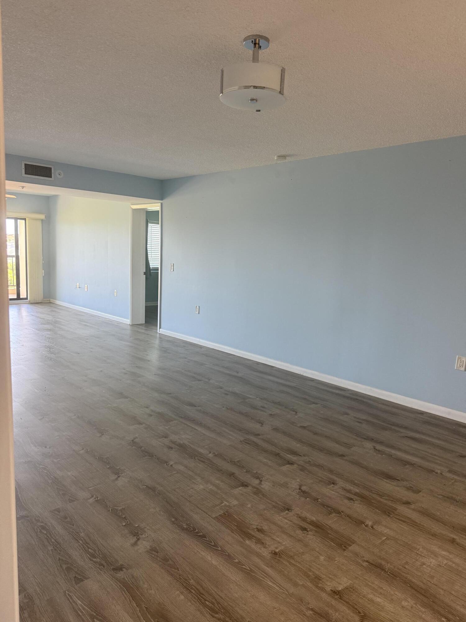 101 OCEAN BLUFFS Boulevard # 402 — Photo 2