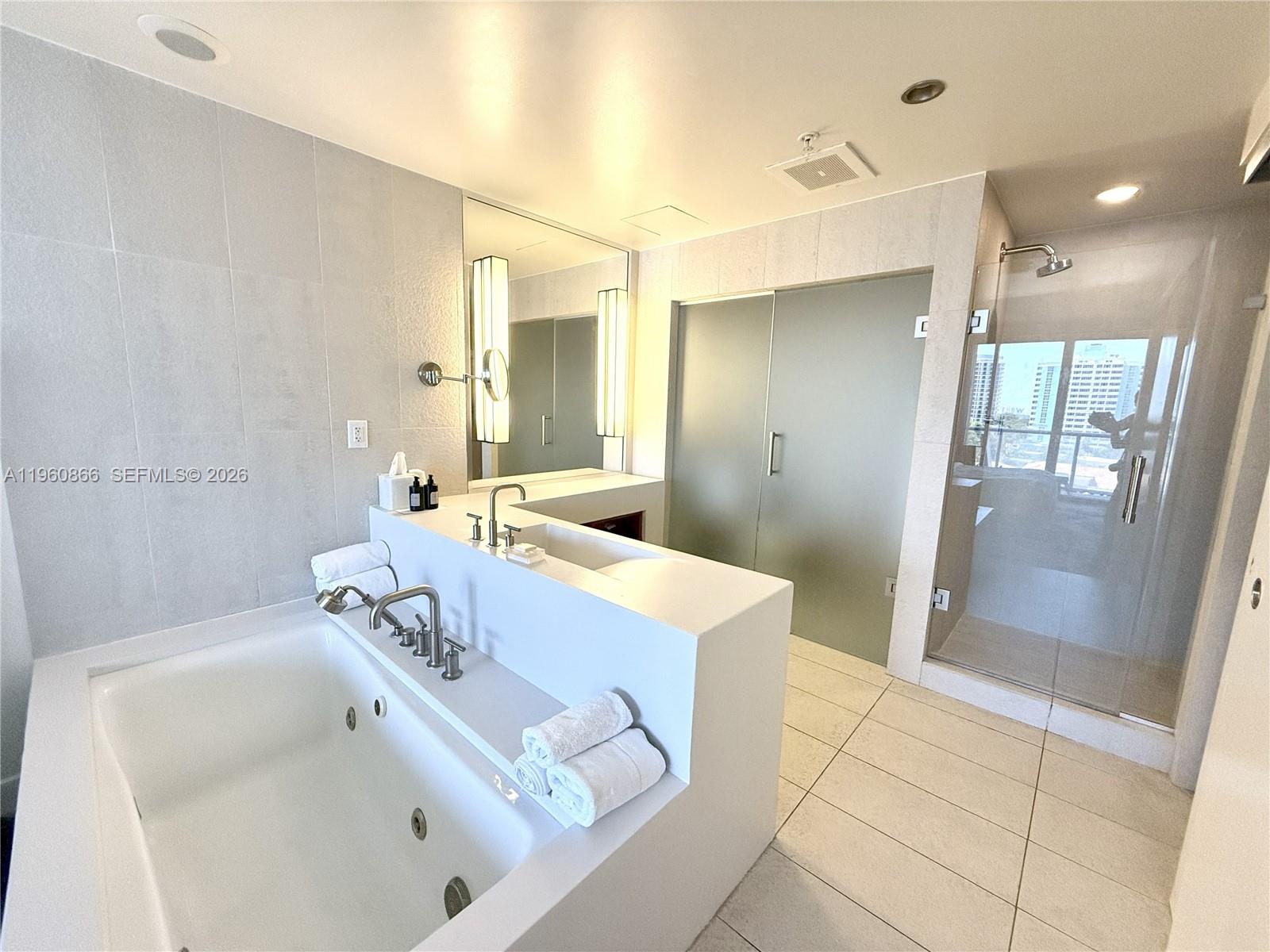 3101 Bayshore Dr # 704 — Photo 5