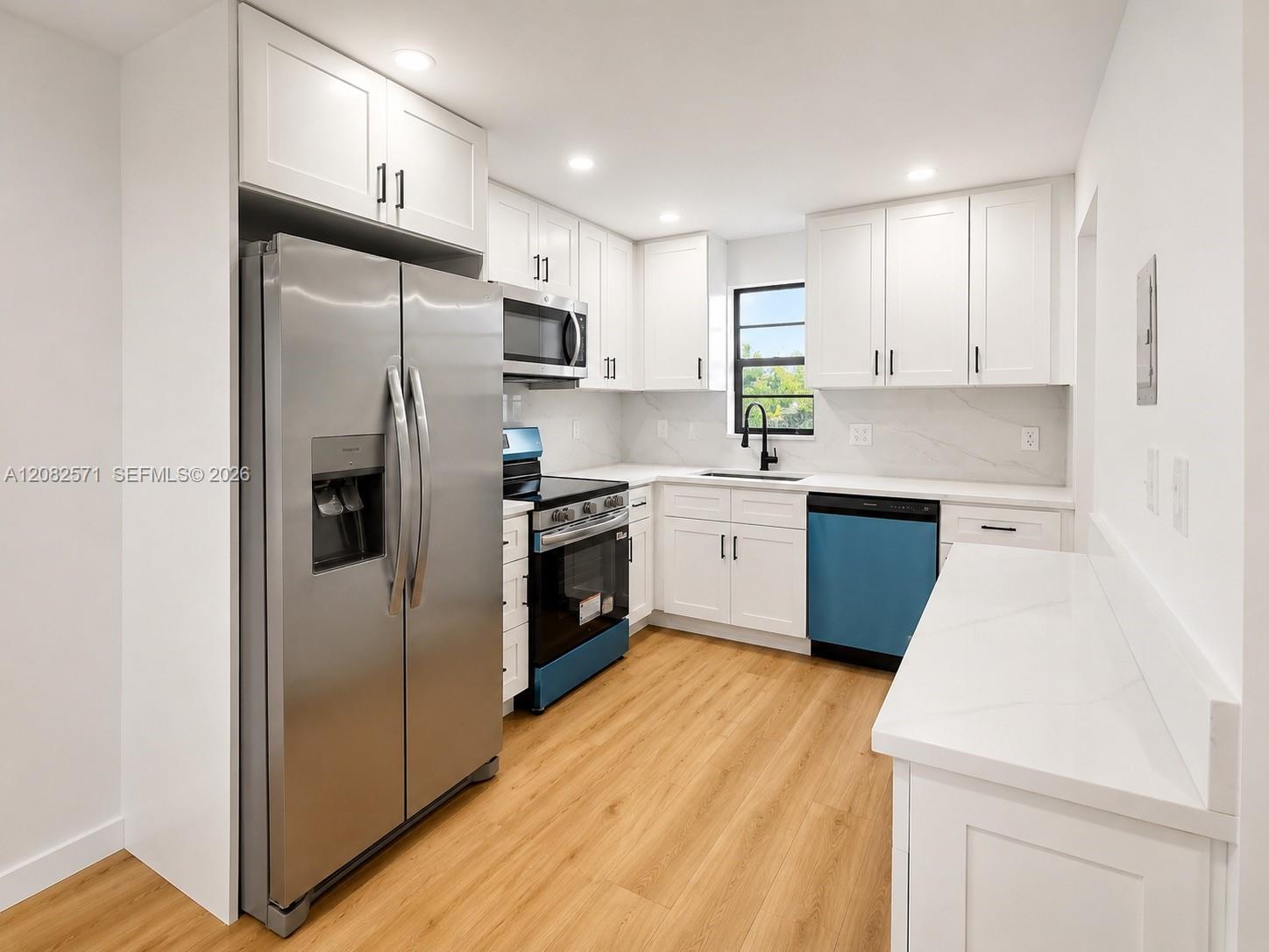 9233 SW 8th St # 207 — Photo 3