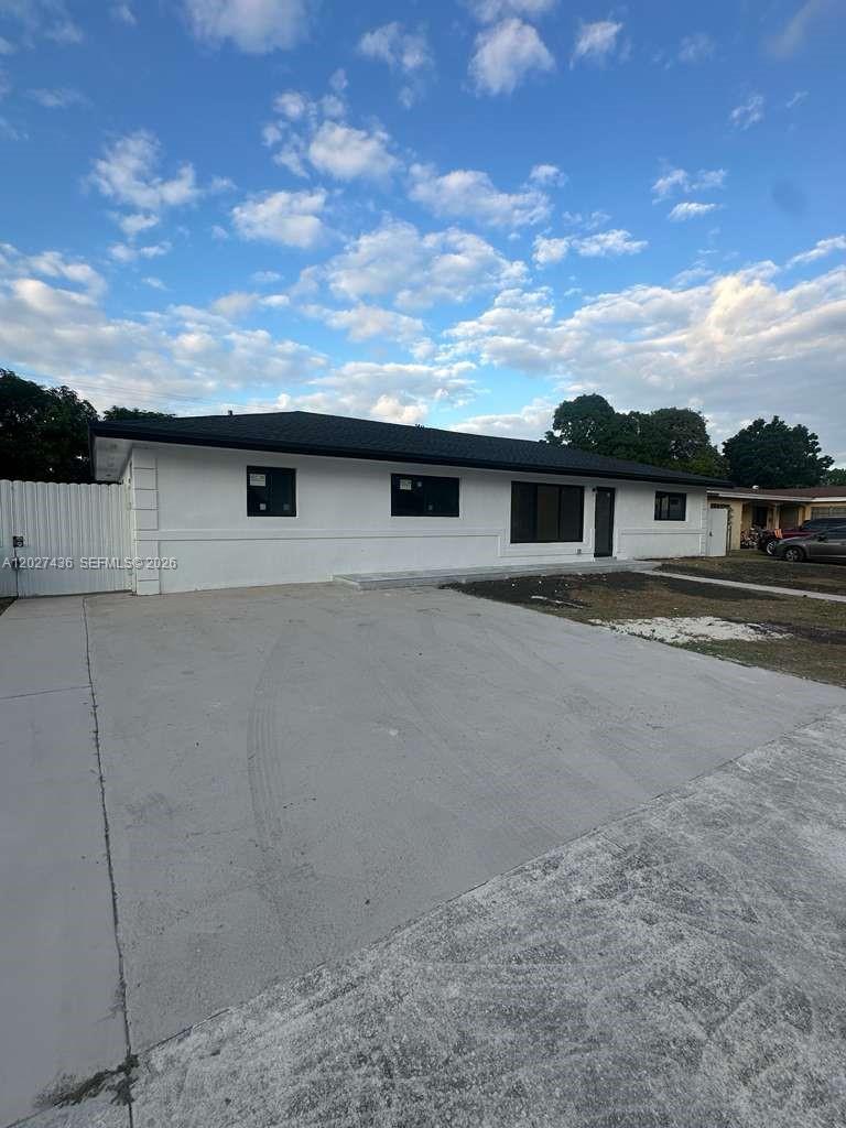 2041 NW 190th Ter, Miami Gardens FL 33056