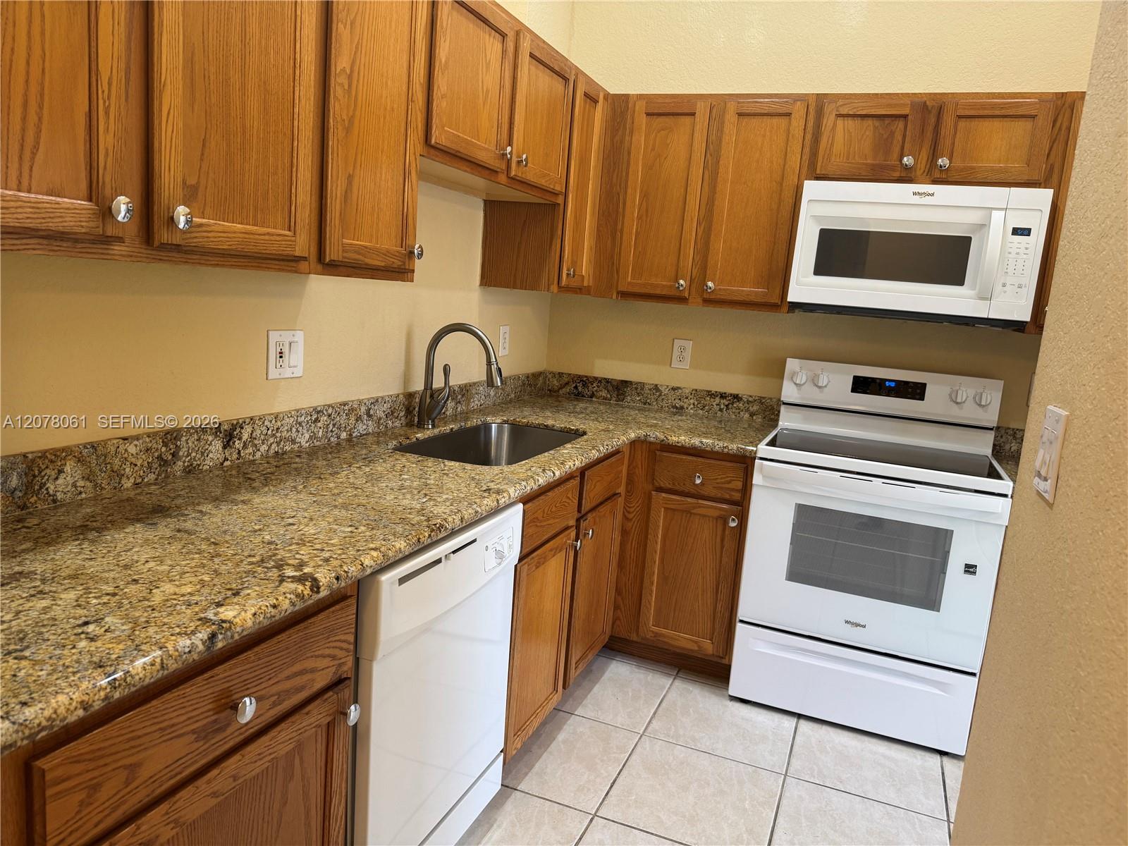 16320 SW 103rd Ter — Photo 3