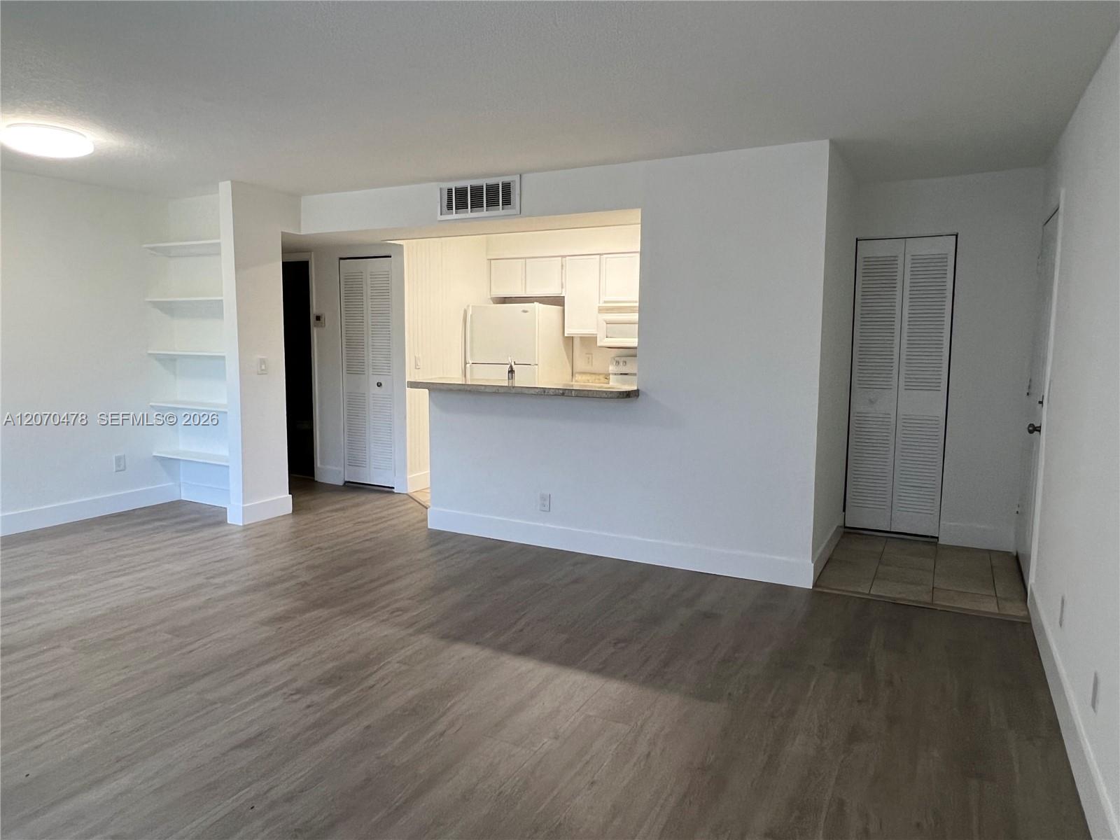 1267 SW 46th Ave # 2308 — Photo 2