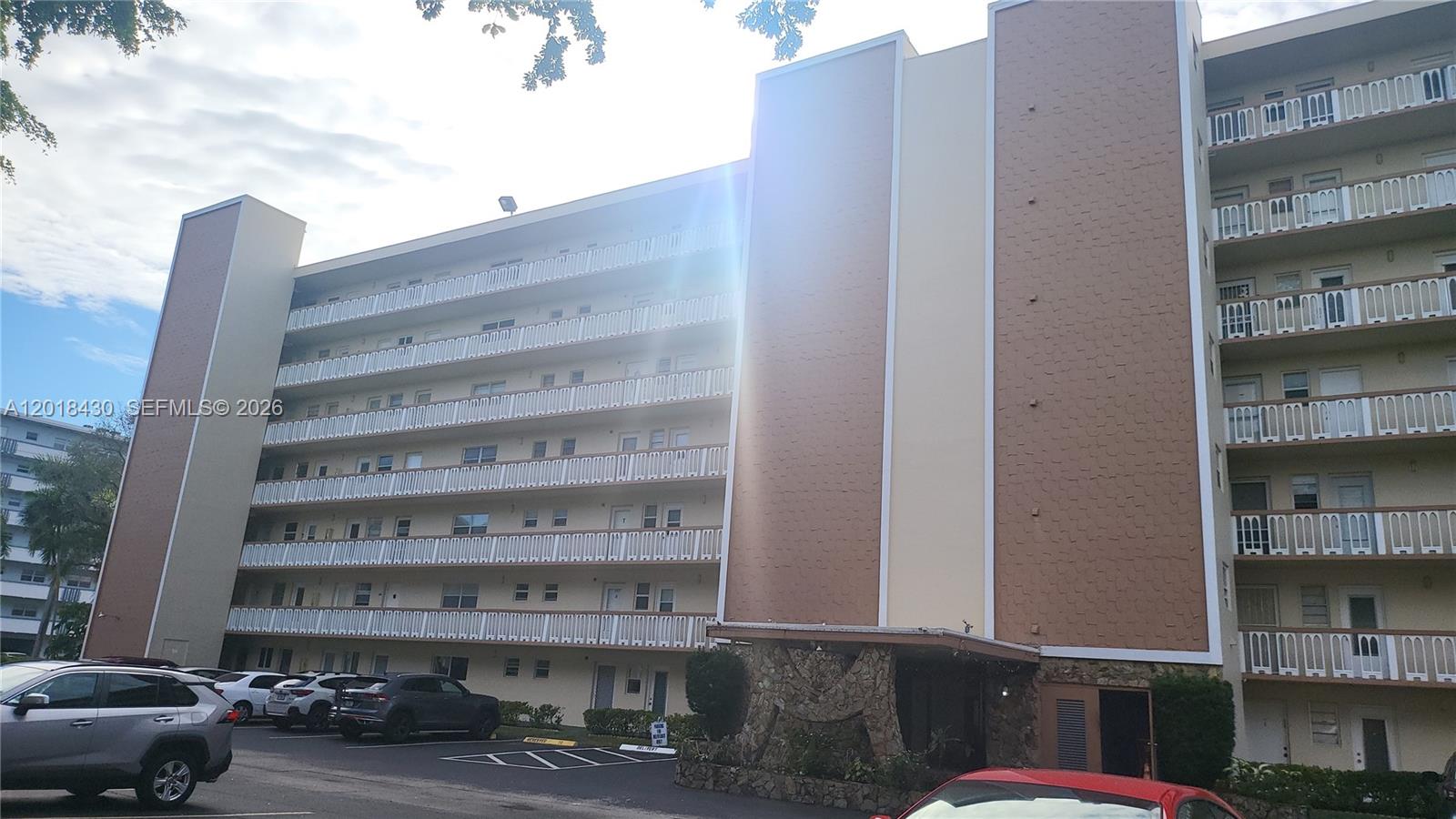 1001 NE 14th Ave # 201, Hallandale Beach FL 33009