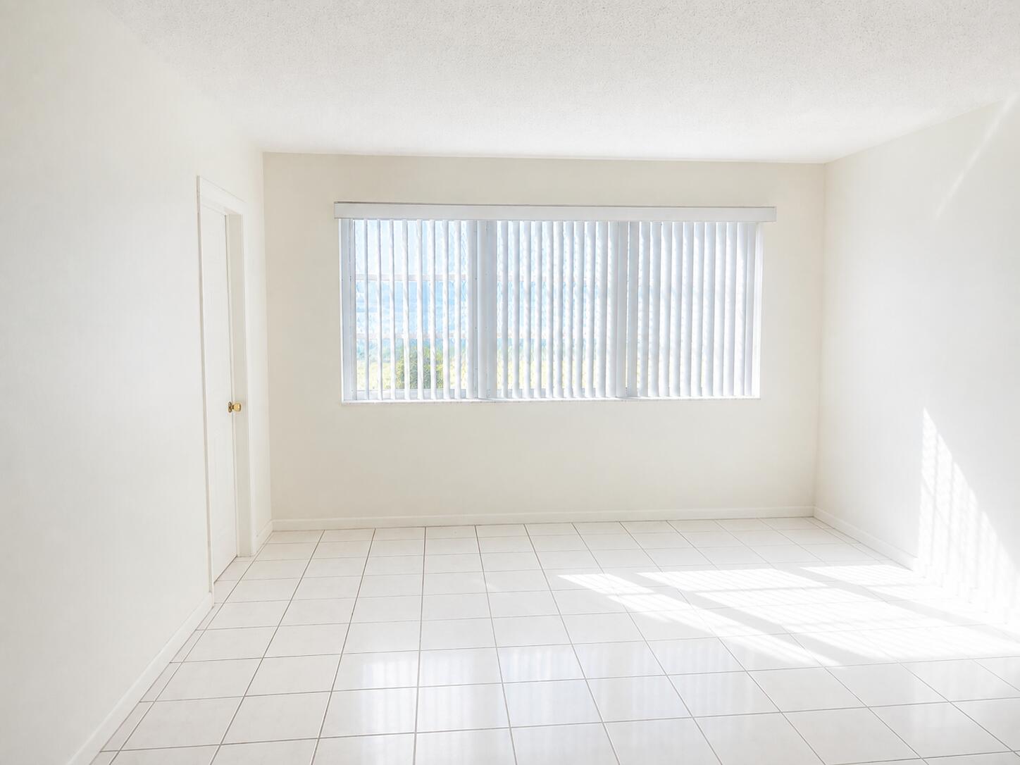 2200 Park Lane # 107 — Photo 4