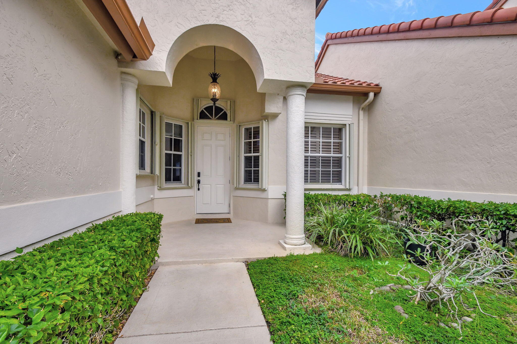 23437 Water Circle — Photo 2
