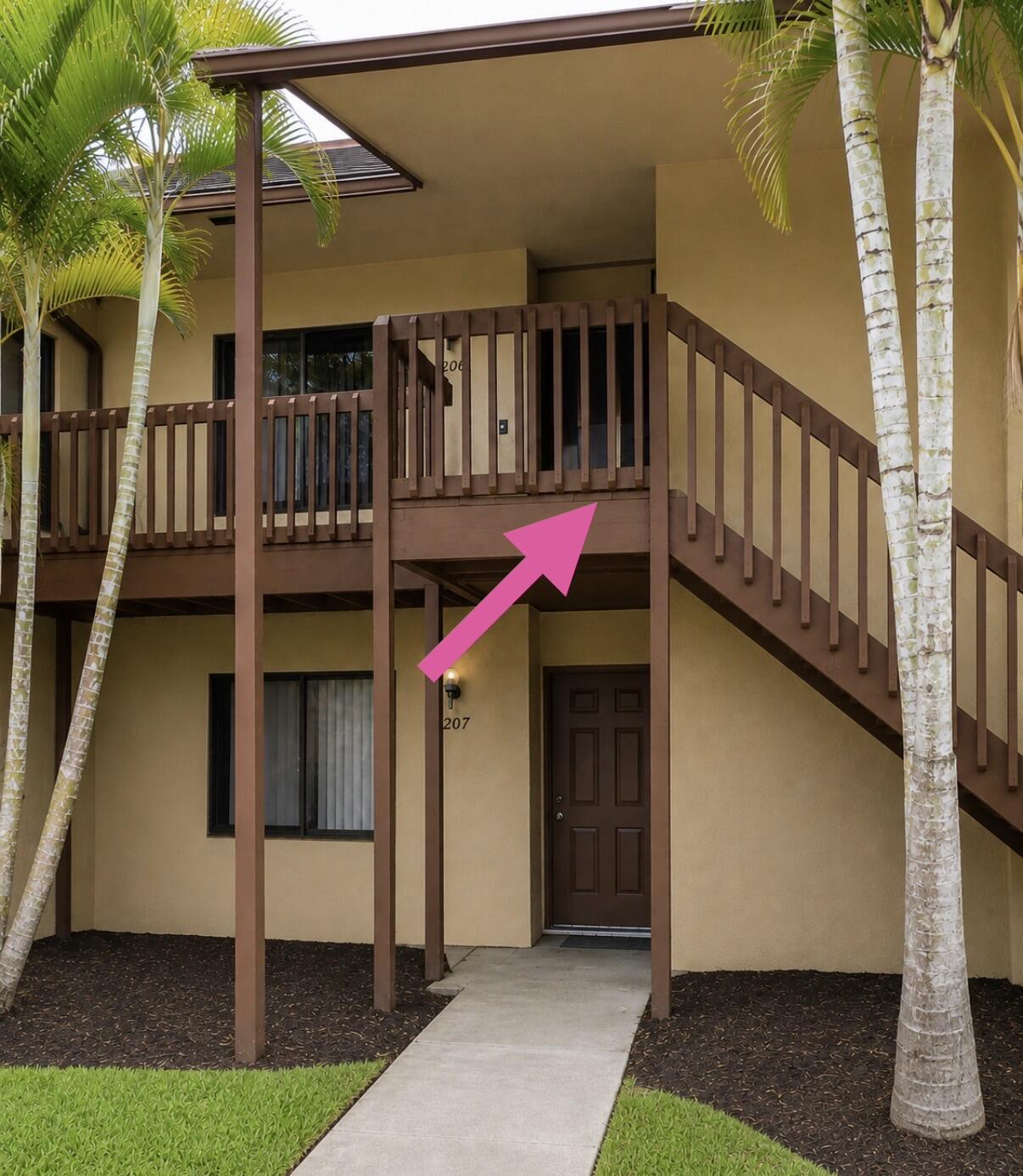 206 Lakeview Drive E, Royal Palm Beach FL 33411