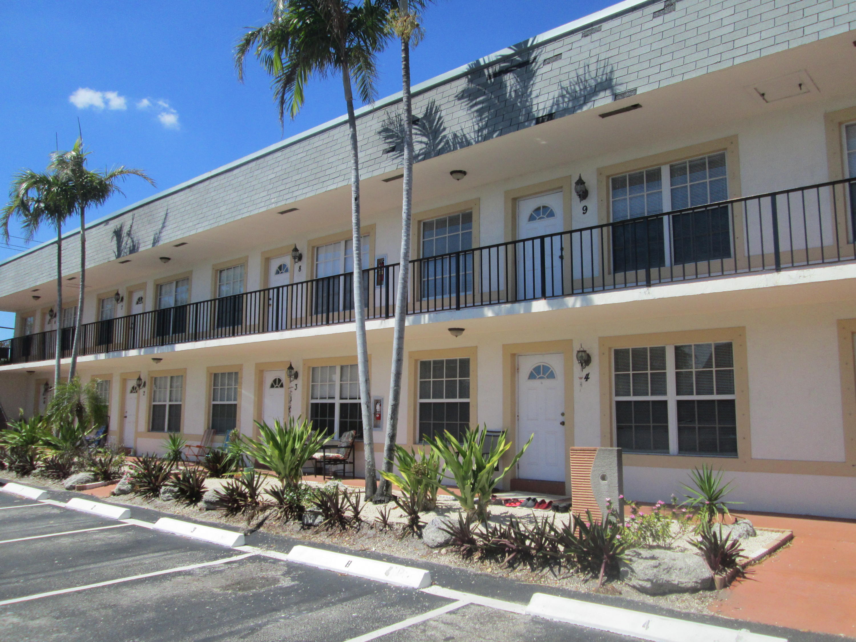 405 N Cypress Drive # 4, Tequesta FL 33469