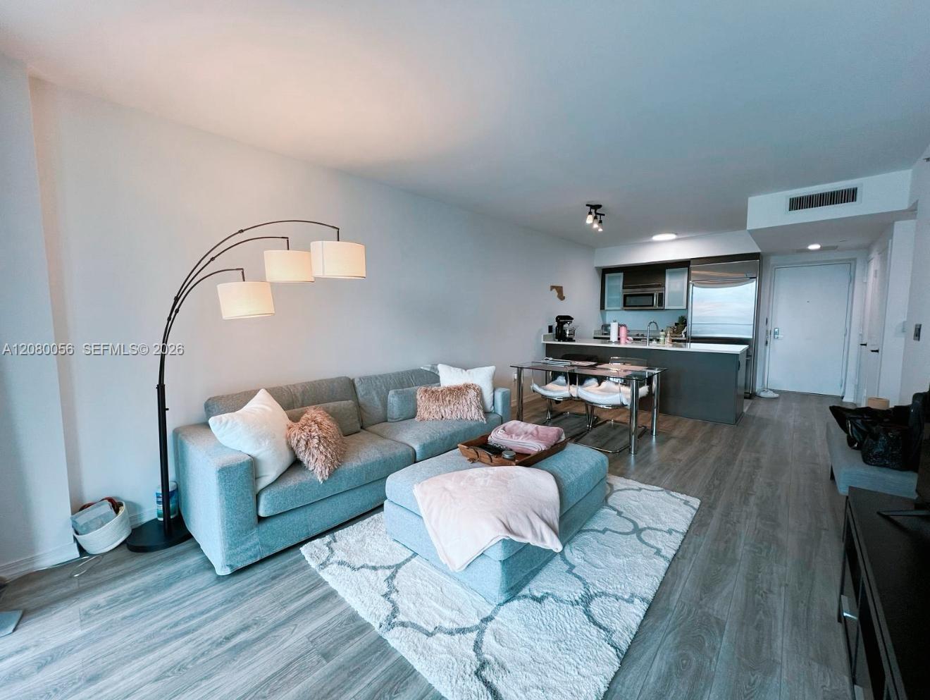 55 SE 6th St # 2304 — Photo 3