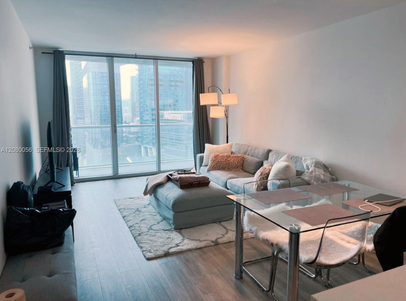 55 SE 6th St # 2304 — Photo 4