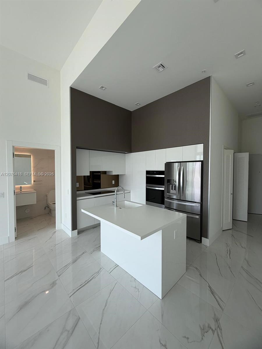 1170 E HALLANDALE BEACH BLVD # 502 — Photo 2