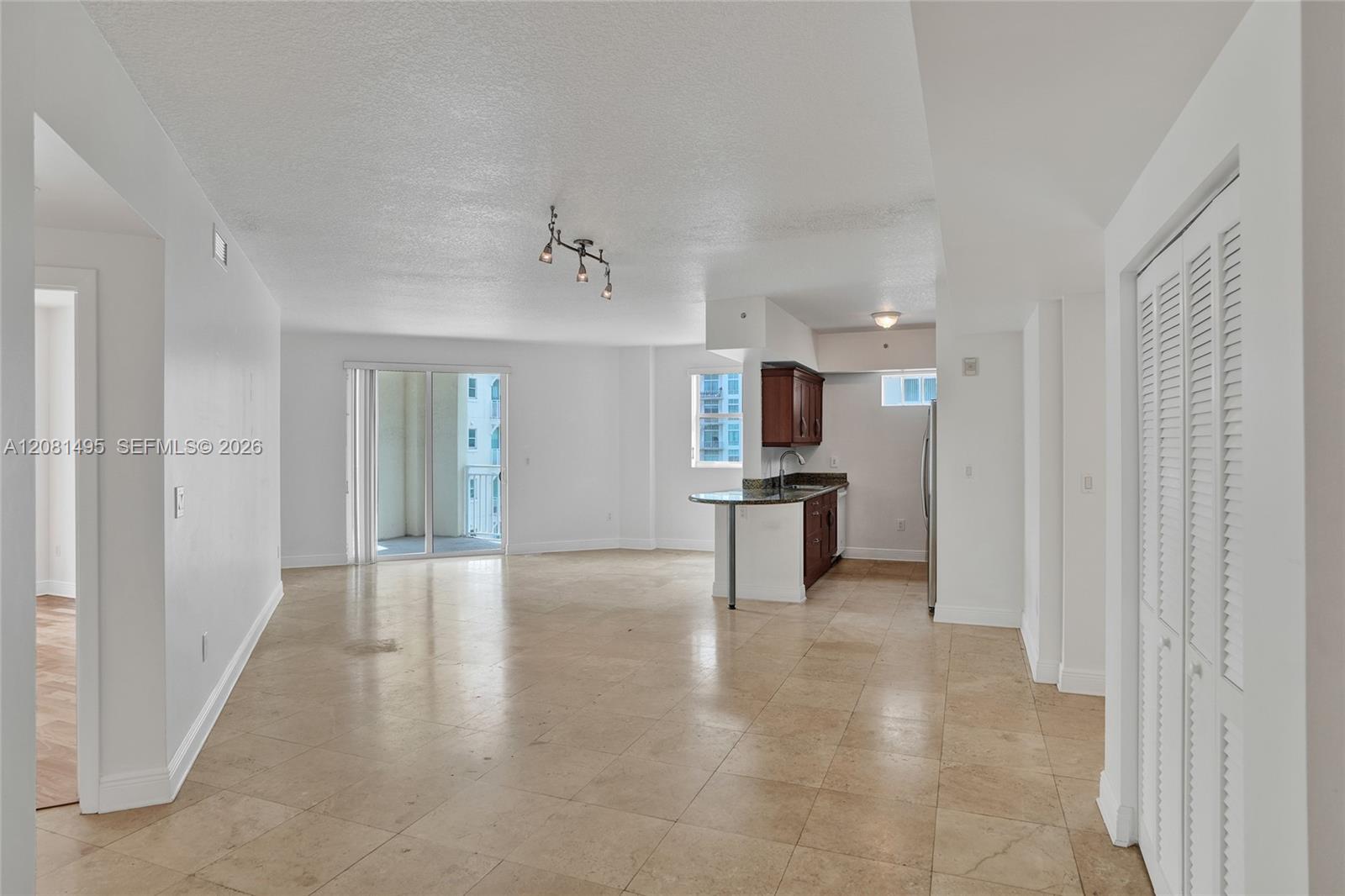 7275 SW 90th St # C410 — Photo 5