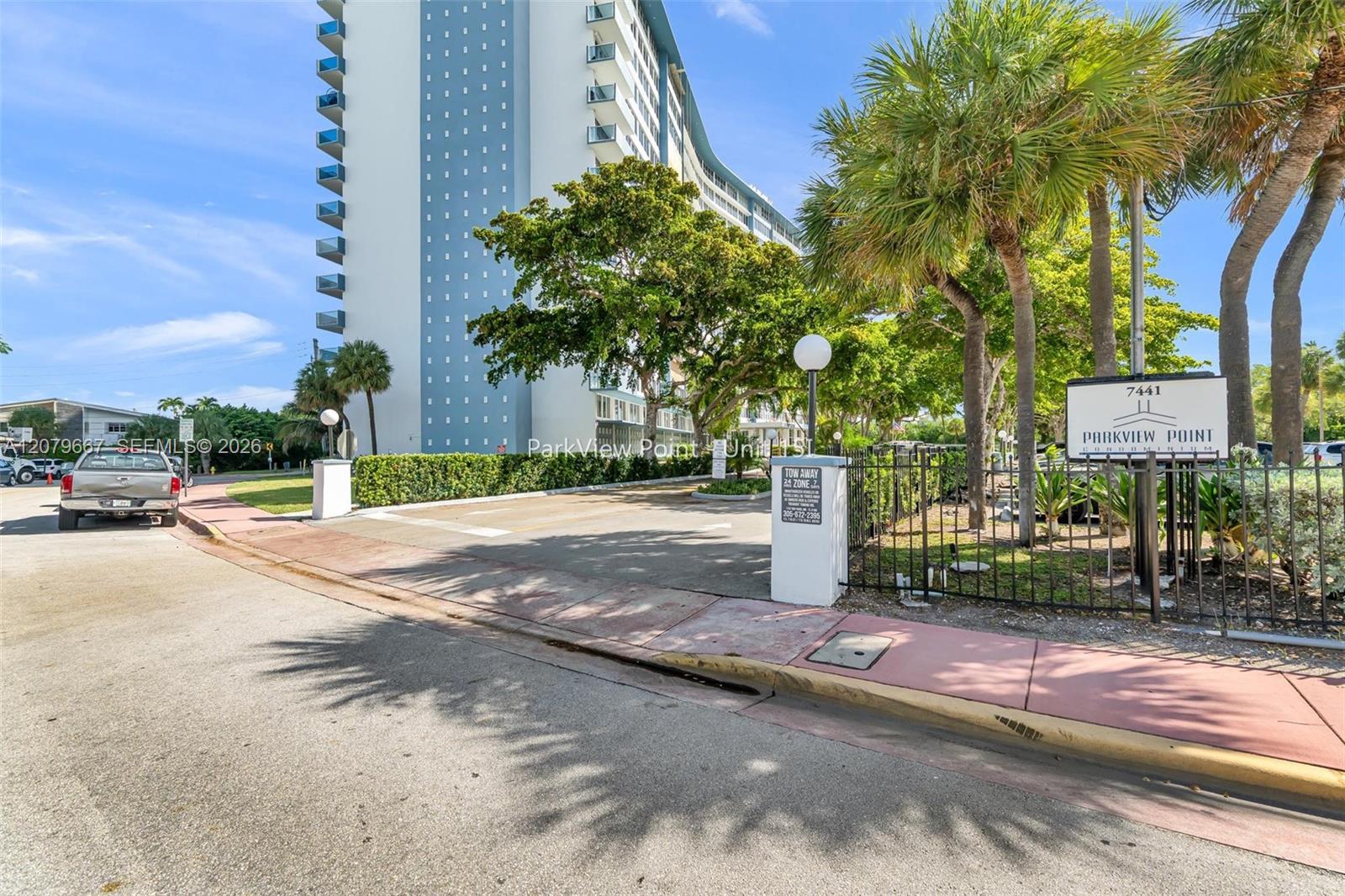 7441 Wayne # 15I, Miami Beach FL 33141