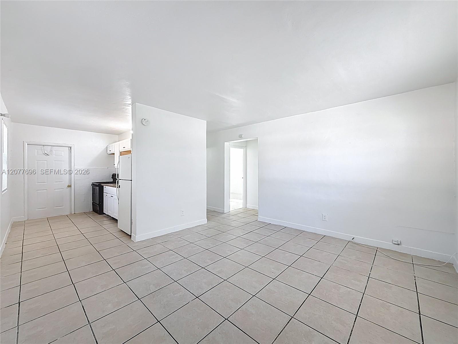 2419 NW 6th Ct — Photo 5