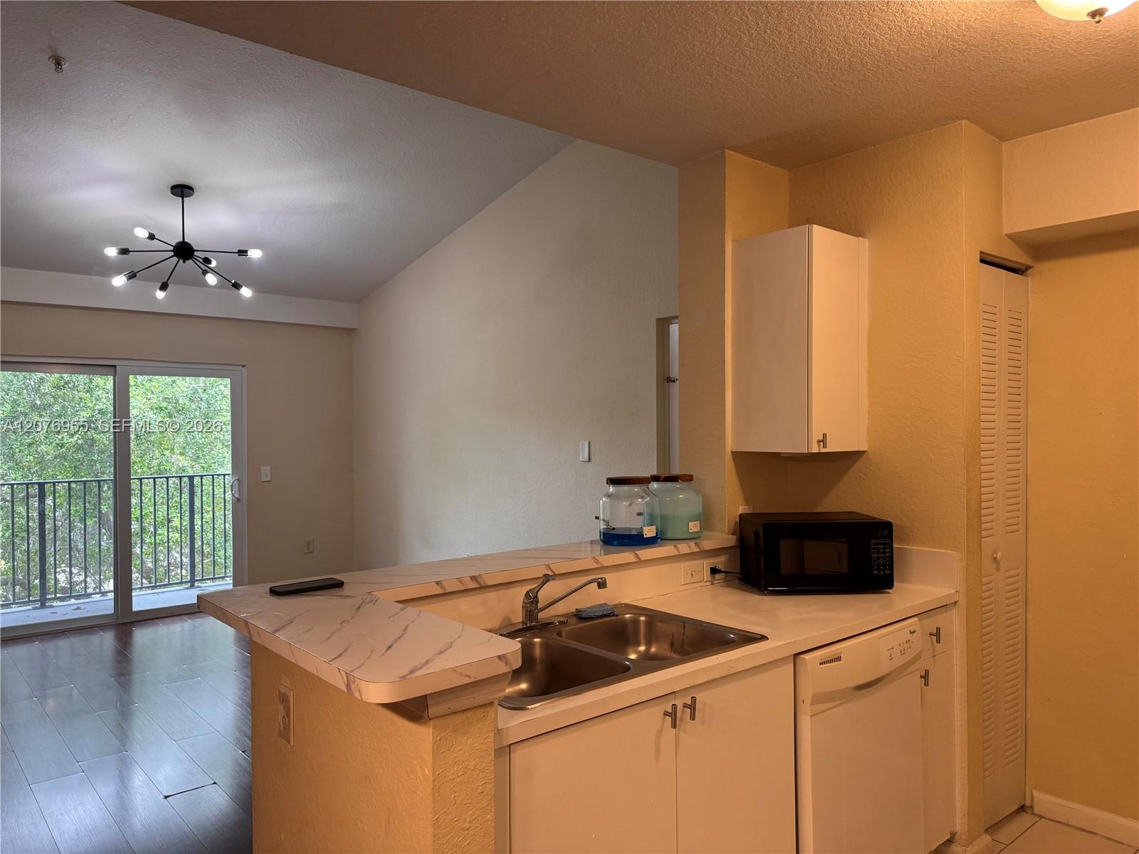 15400 SW 284th St # 1304 — Photo 2