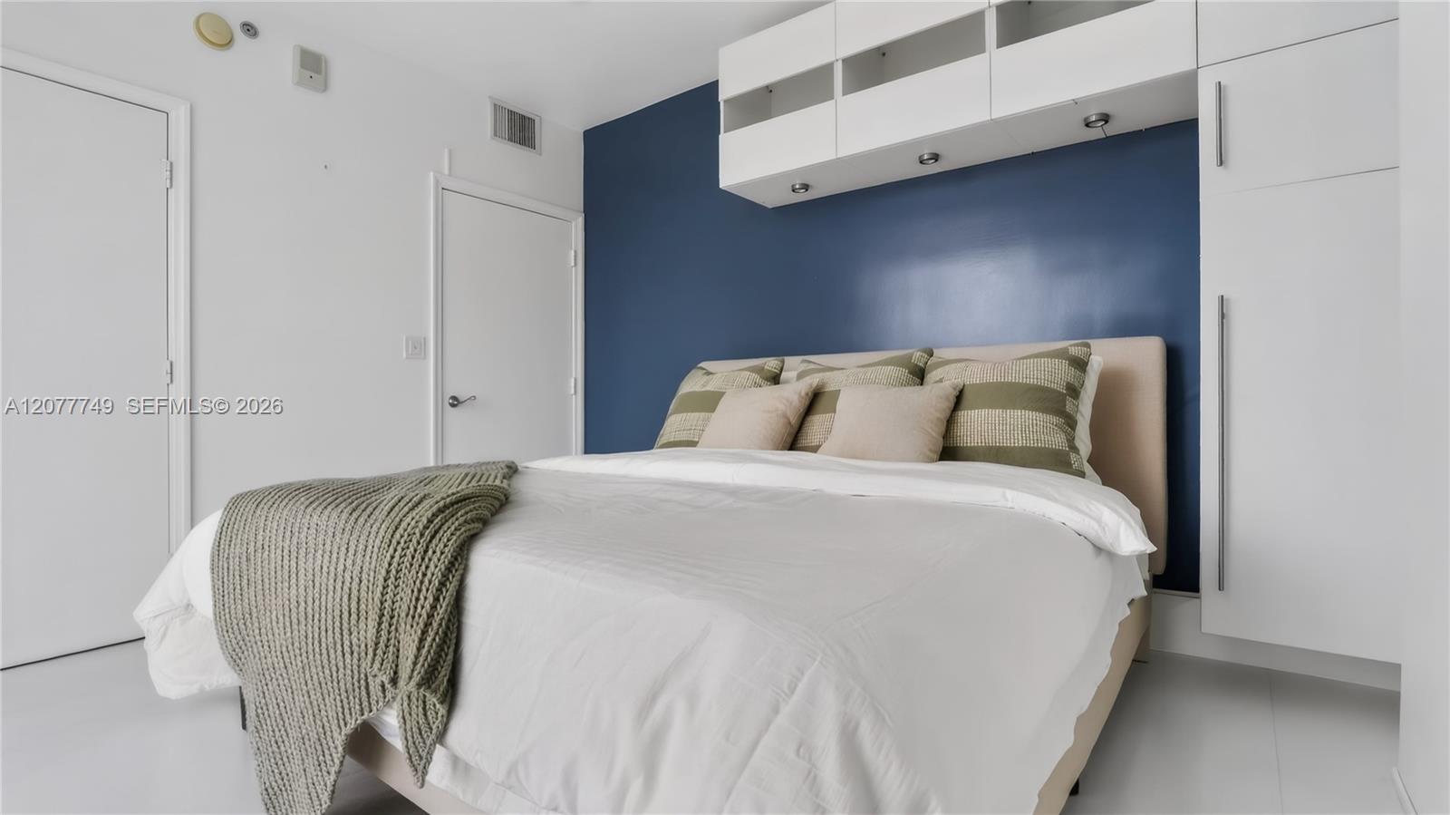 1200 Brickell Bay Dr # 4324 — Photo 2