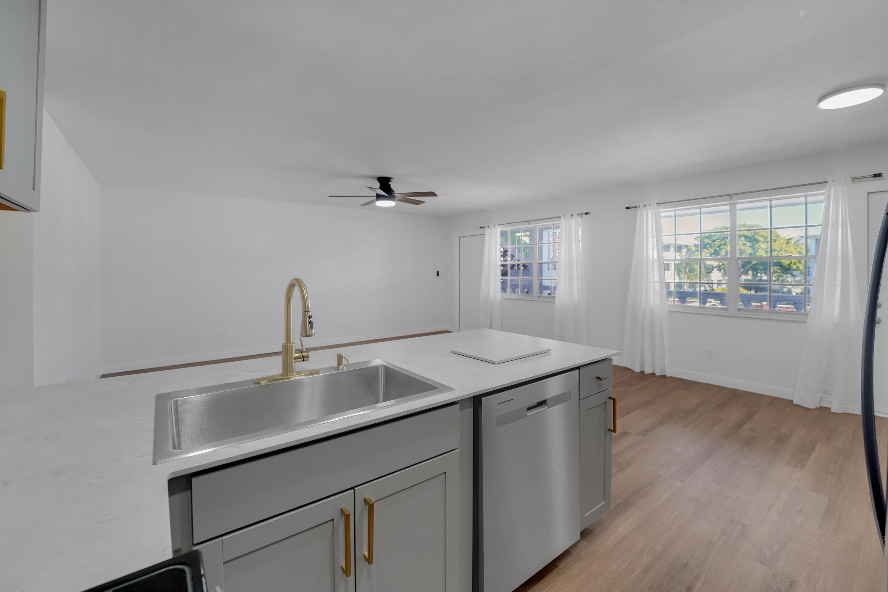5203 NE 24th Terrace # B207, Fort Lauderdale FL 33308
