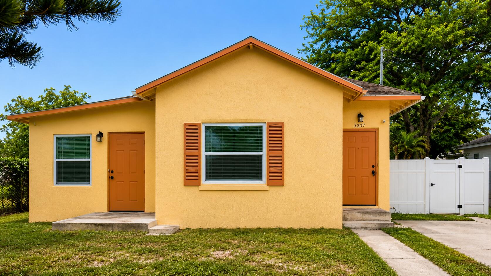 3207 Pinewood Avenue, West Palm Beach FL 33407