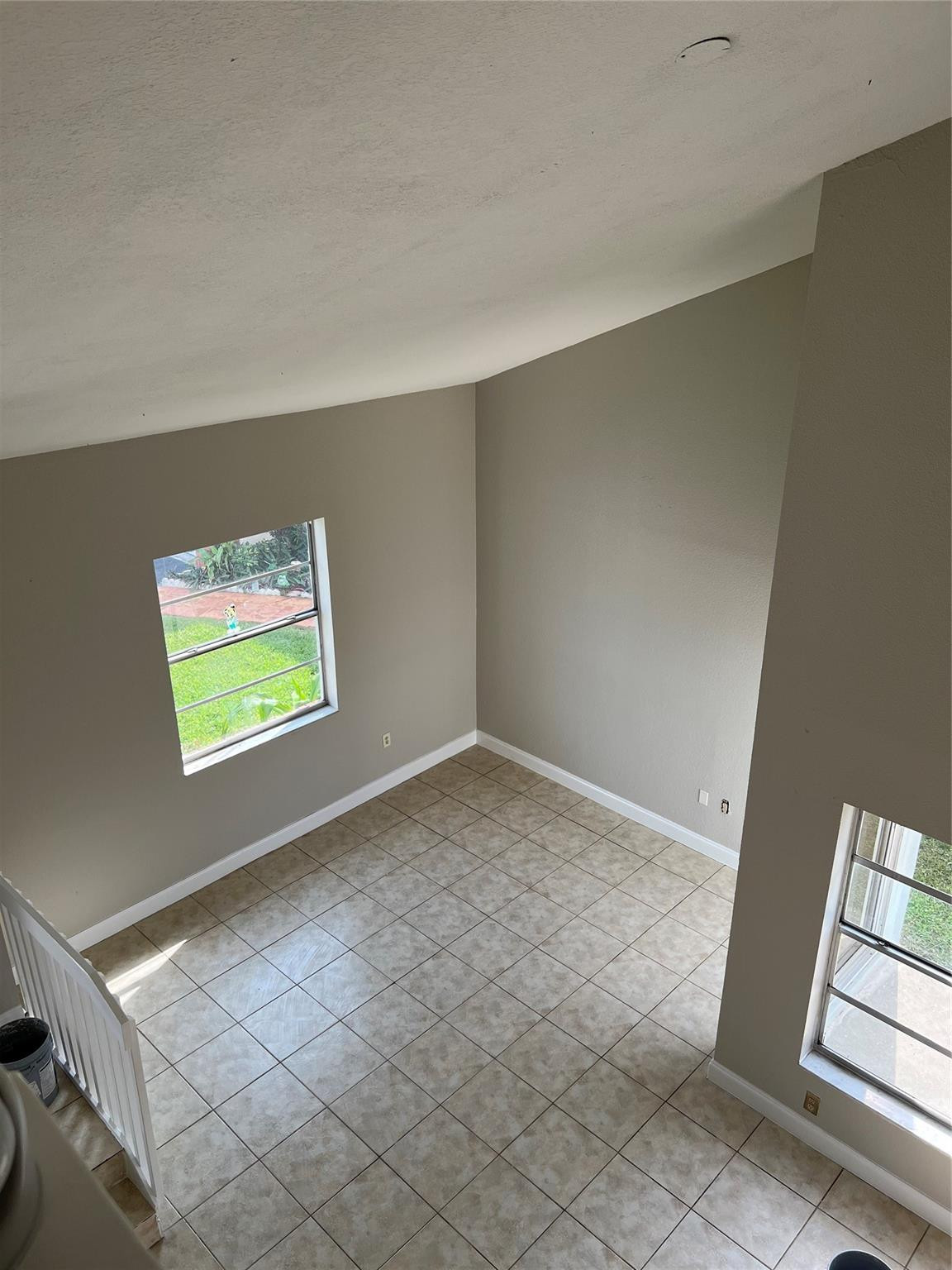 8265 NW 192nd Terrace — Photo 2