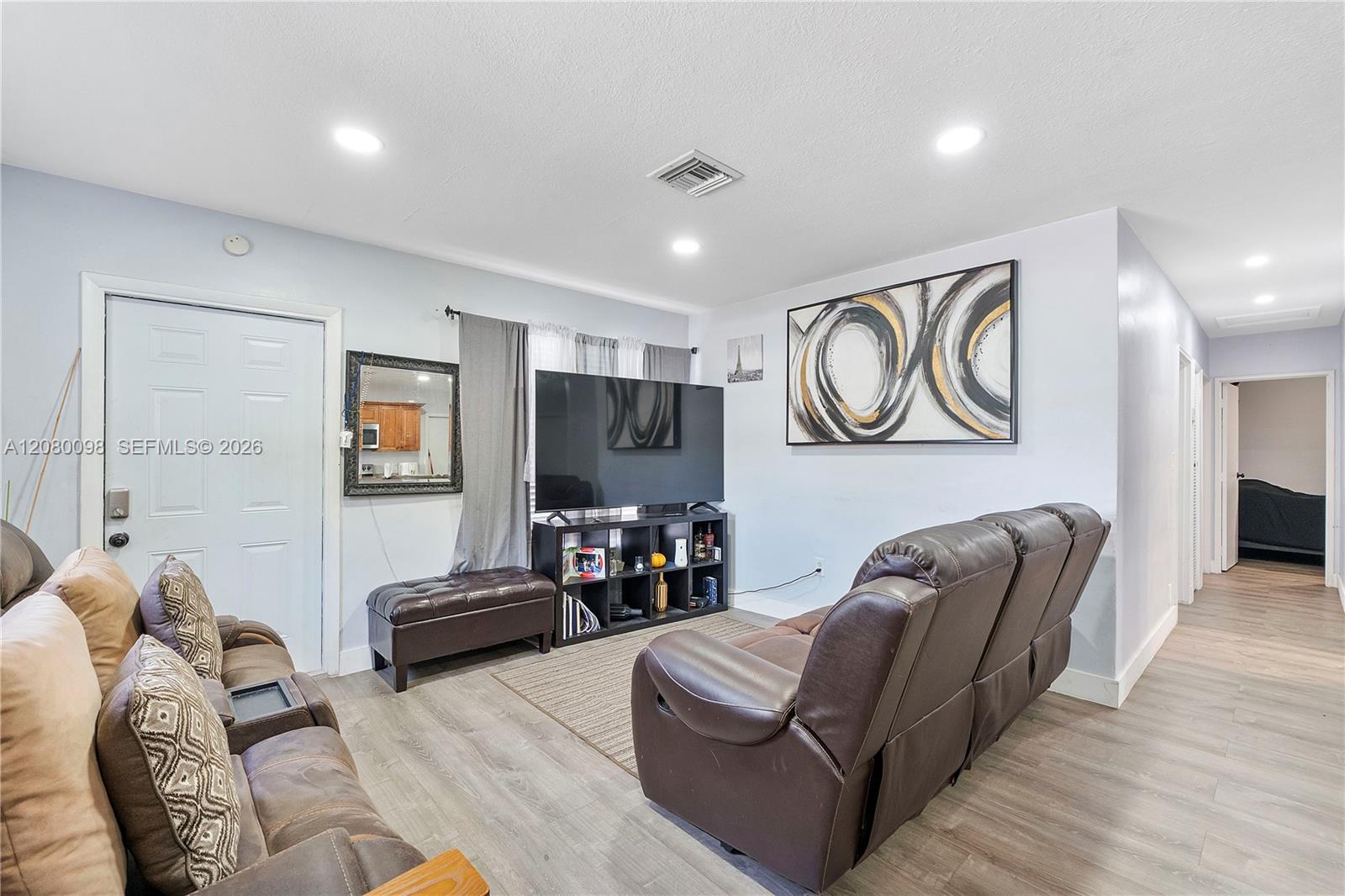 1510 N 68th Ave — Photo 3