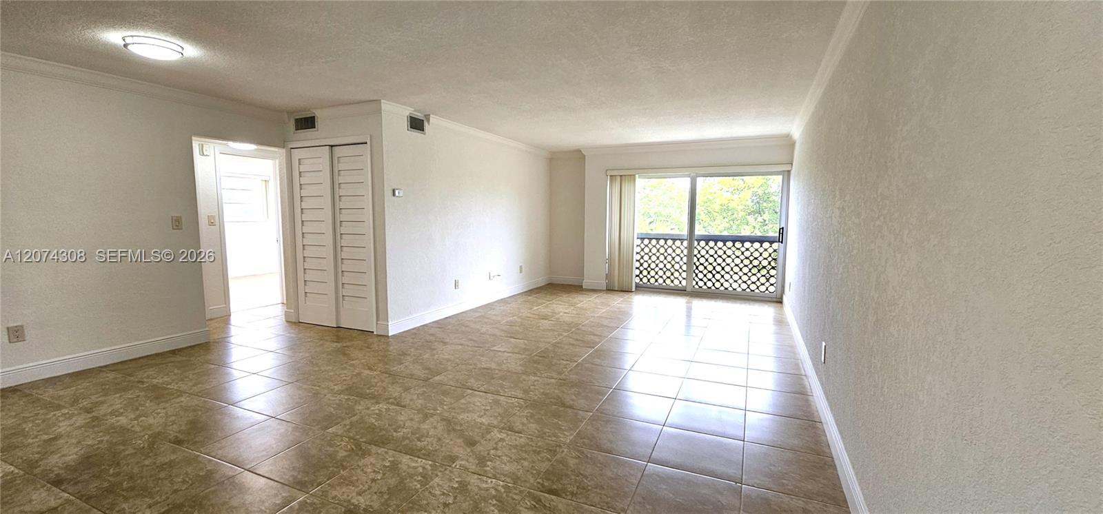 650 Coral Way # 404 — Photo 2