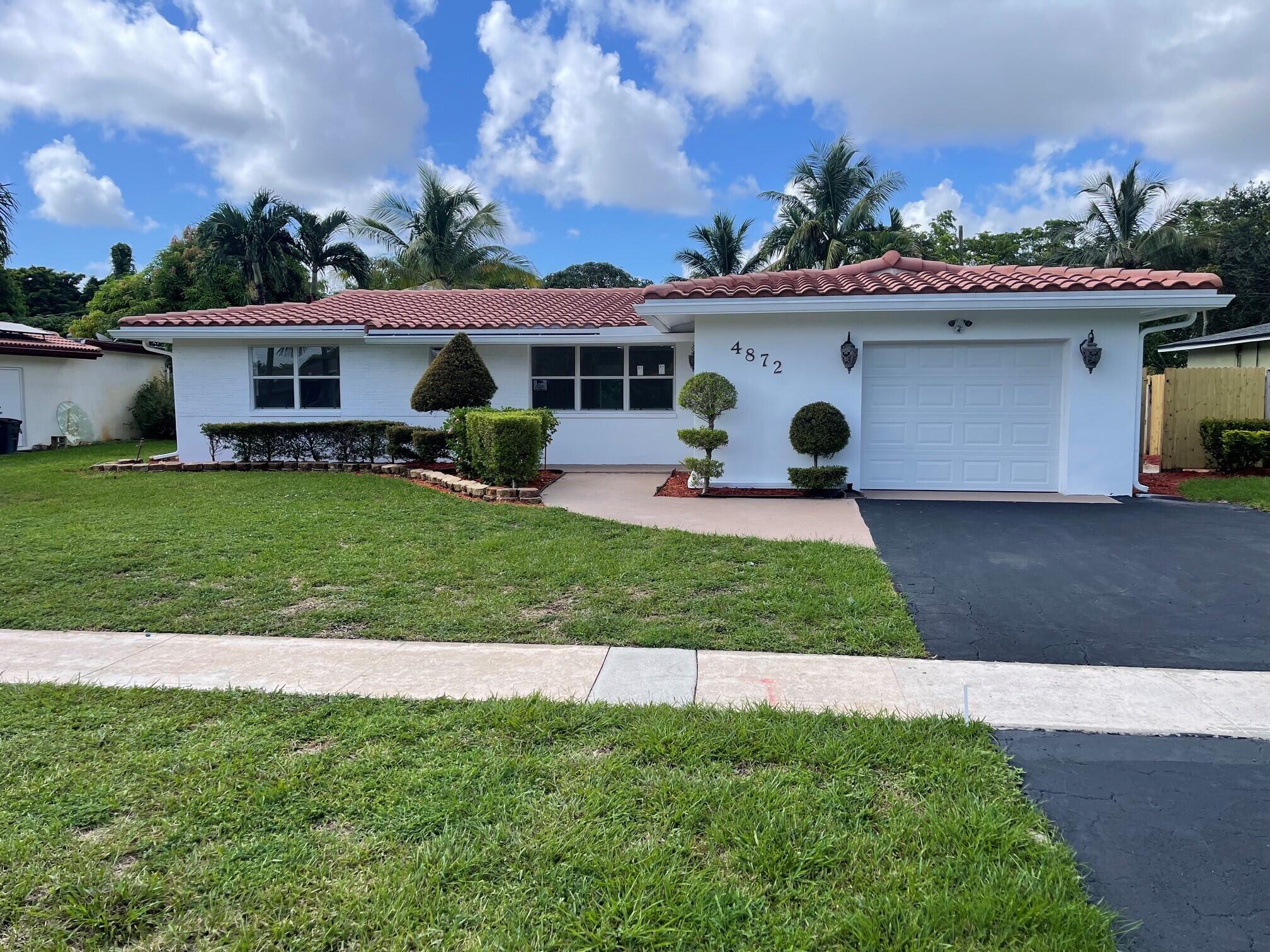 4872 NW 6TH Court, Plantation FL 33317