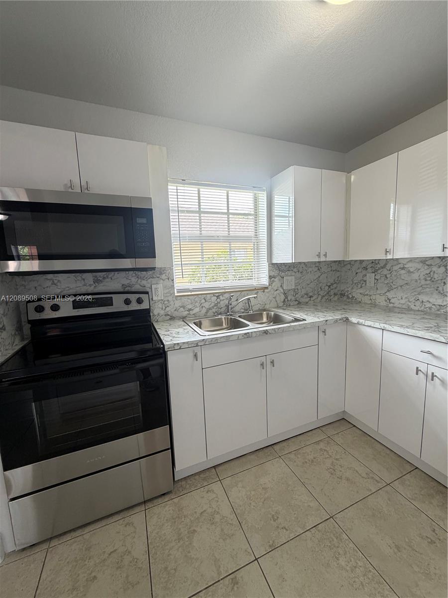 16400 NW 41st Ave — Photo 3