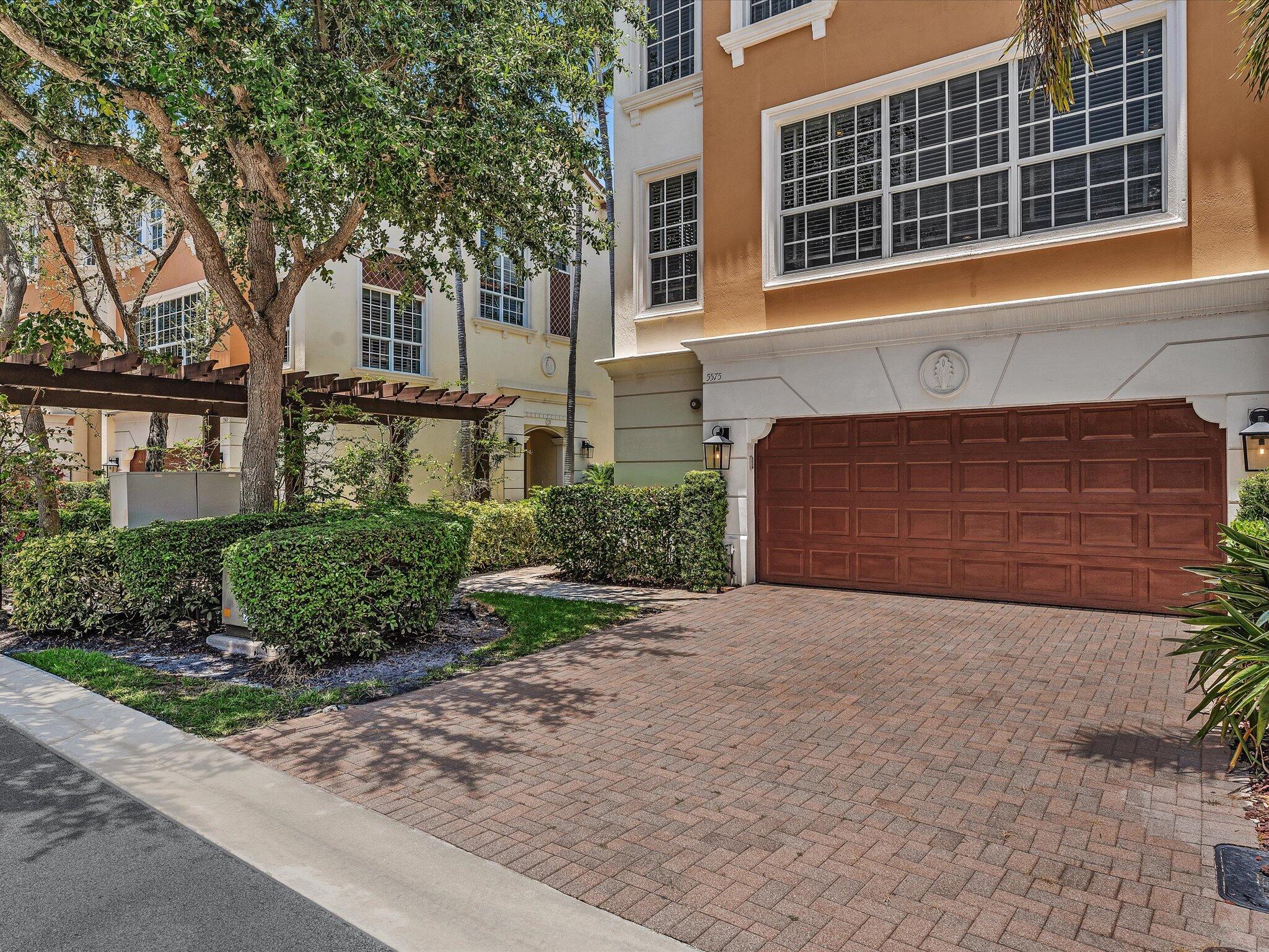 5575 NE Trieste Way, Boca Raton FL 33487