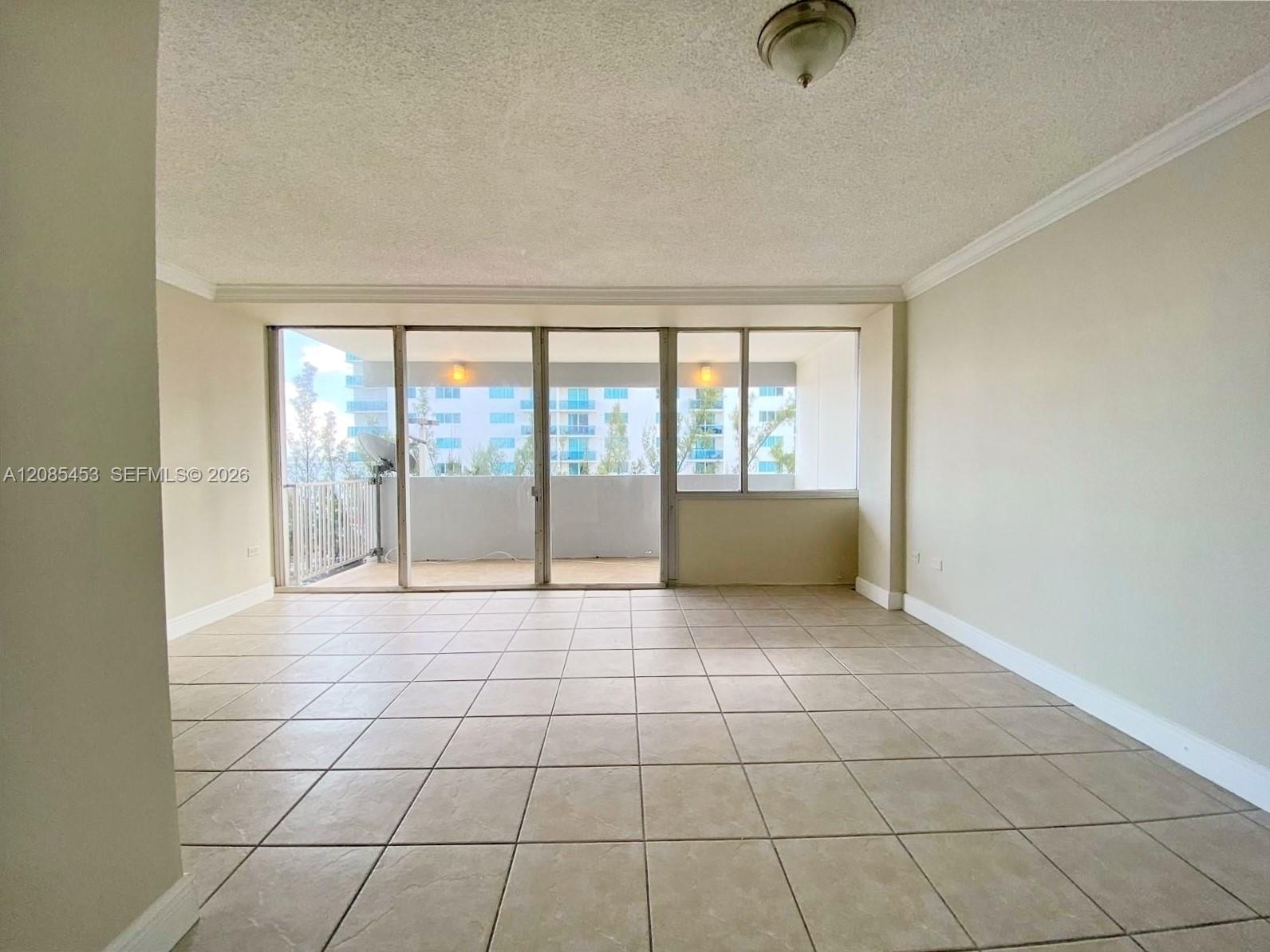 7545 E Treasure Dr # 3I — Photo 4