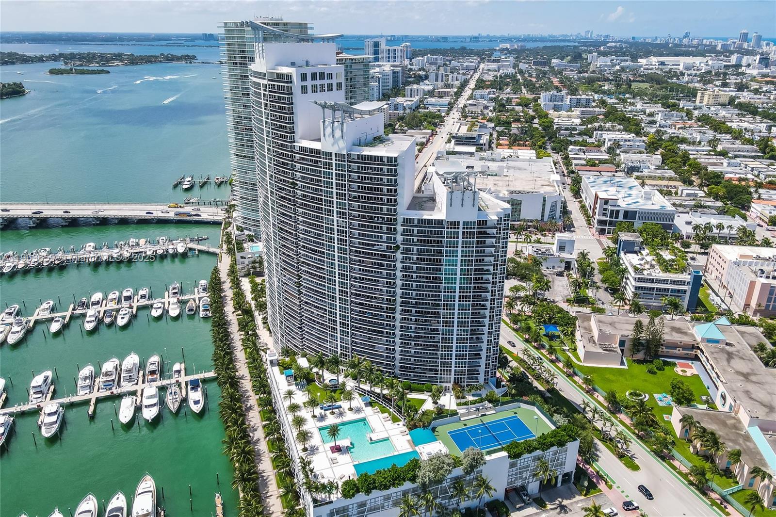 400 Alton Rd # 2409, Miami Beach FL 33139