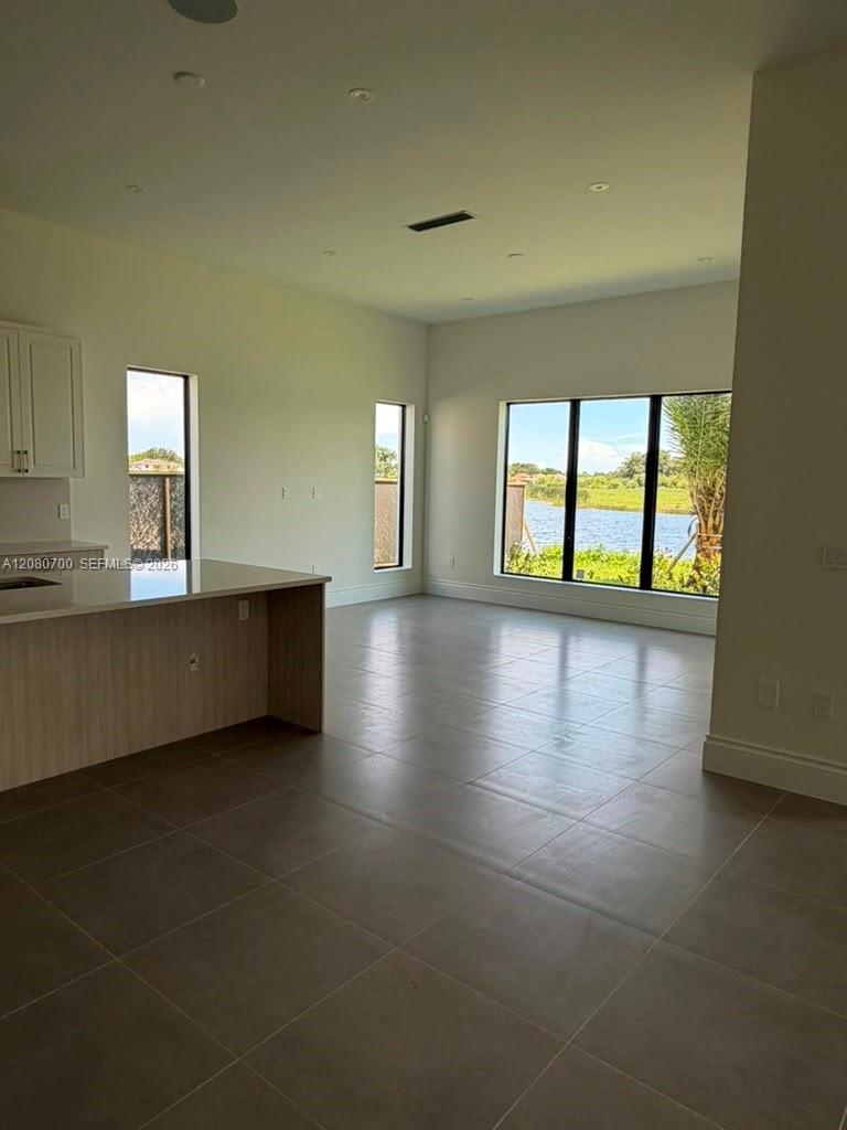 8540 NW 160th Terrace — Photo 3