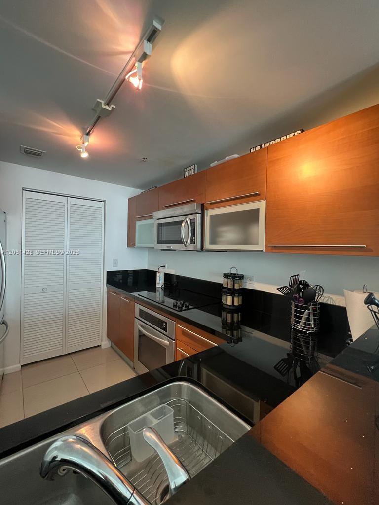 253 NE 2nd St # 3806 — Photo 4
