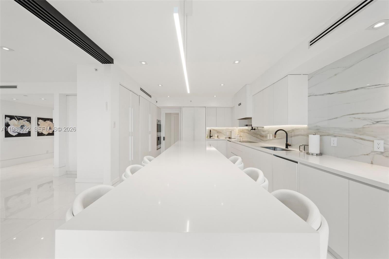 9999 Collins Ave # 11J, Bal Harbour FL 33154