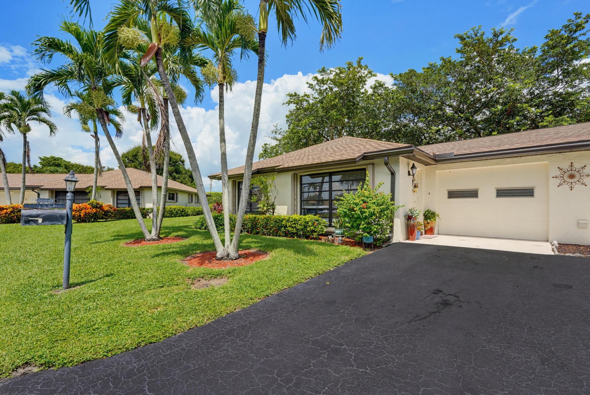4696 Greentree Path # A — Photo 3