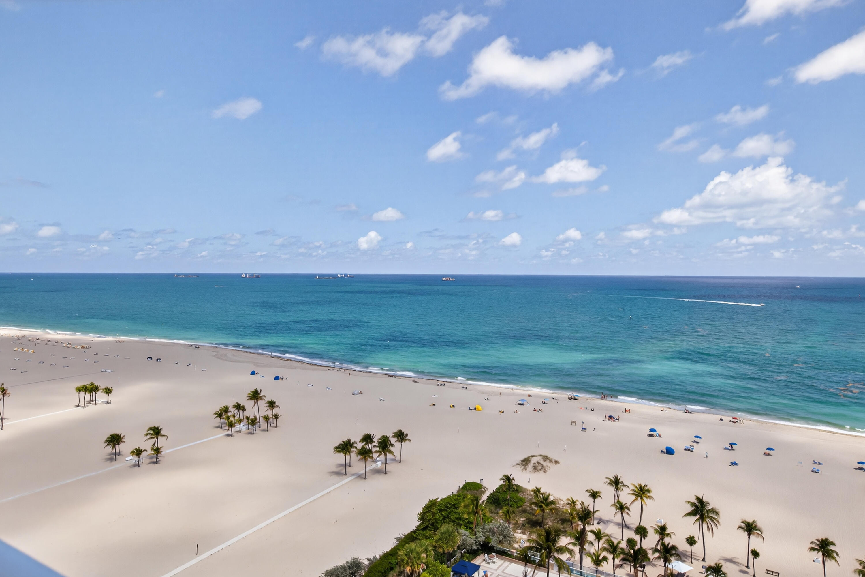2100 S Ocean Lane # 1712 — Photo 2