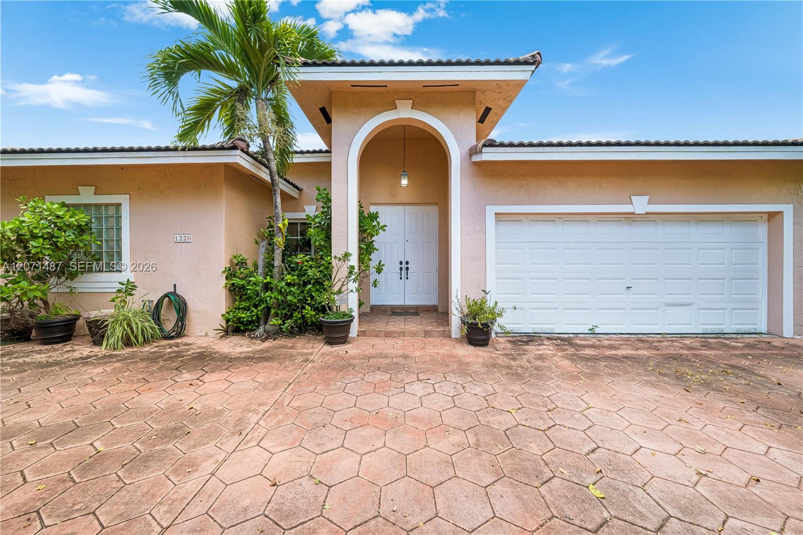 1220 SW 139th Ave — Photo 4
