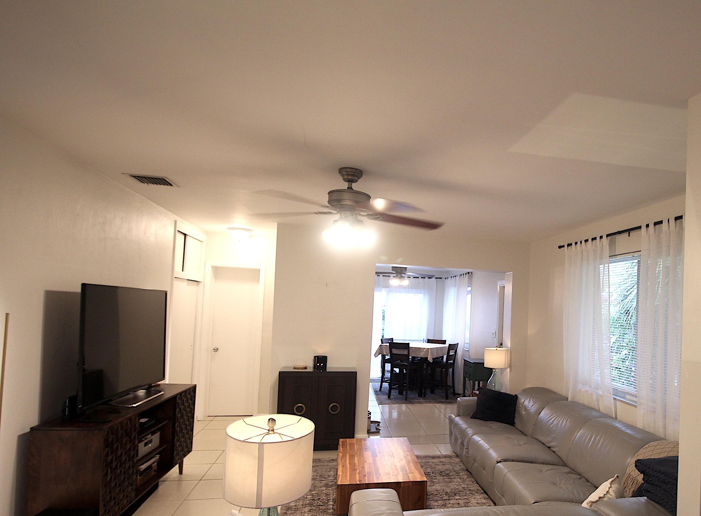 724 NE 23RD Drive — Photo 2