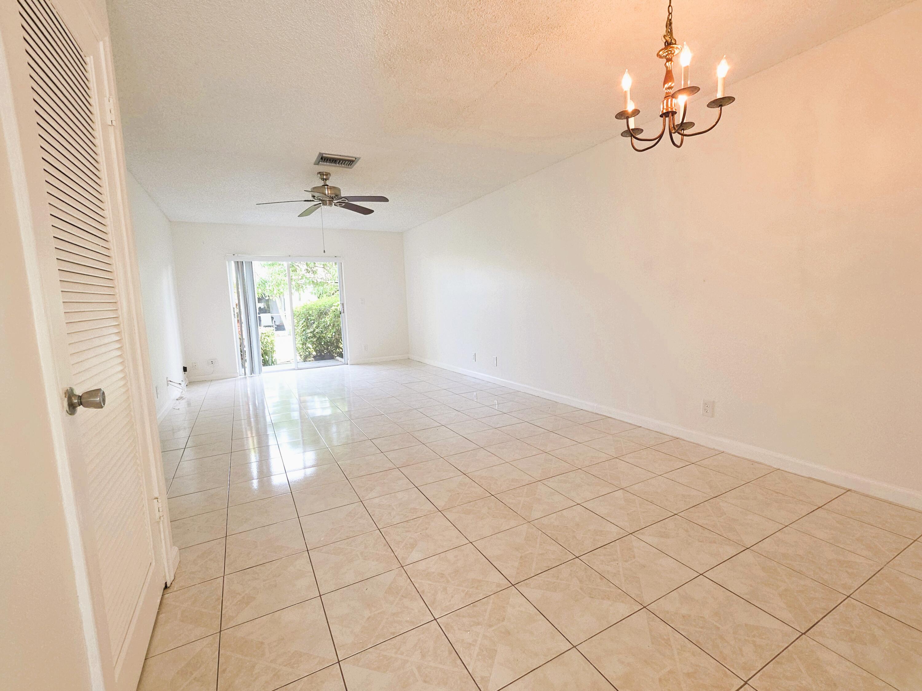 5445 Glenda Street — Photo 4