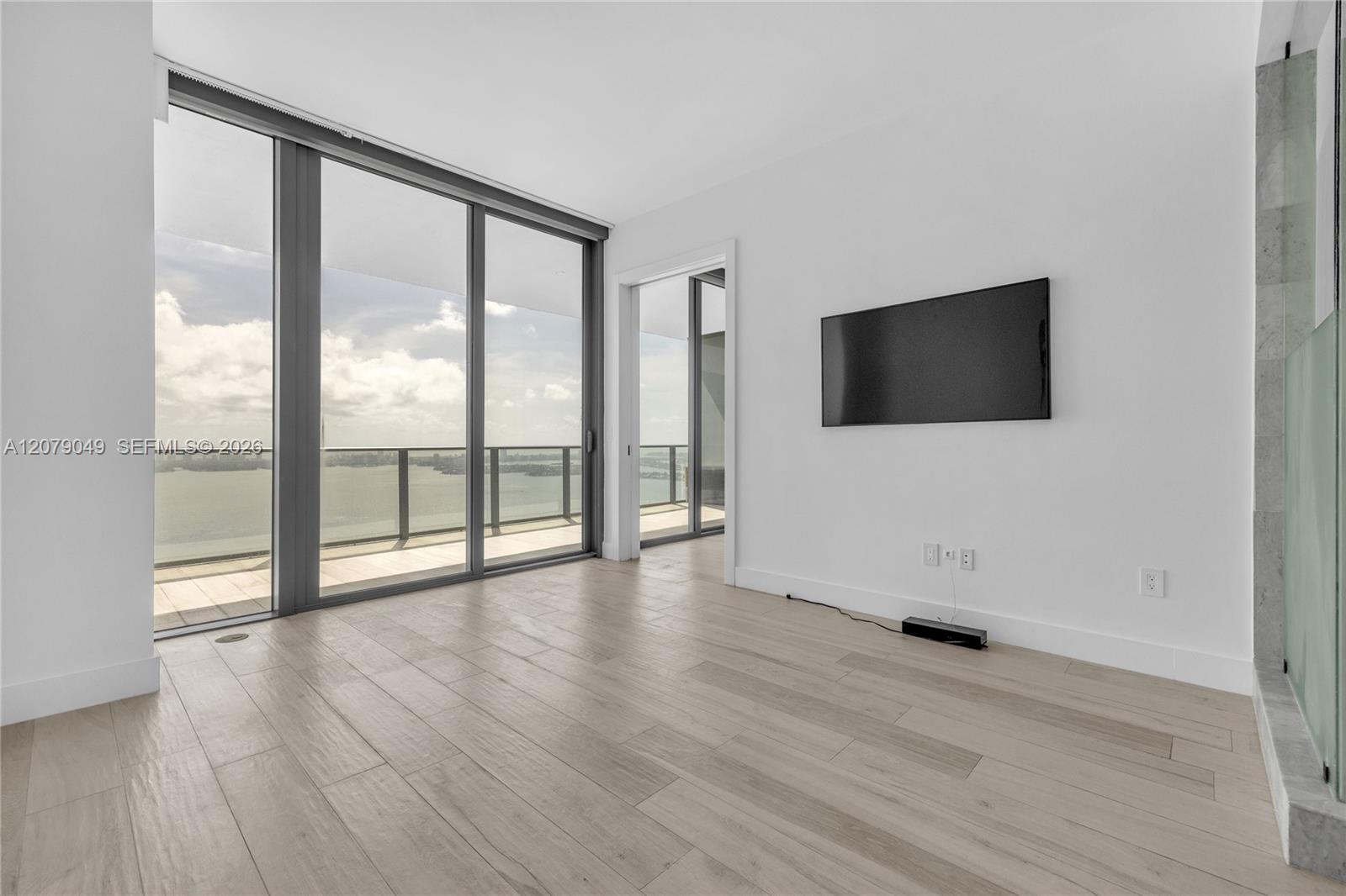 480 NE 31st St # 4706 — Photo 3