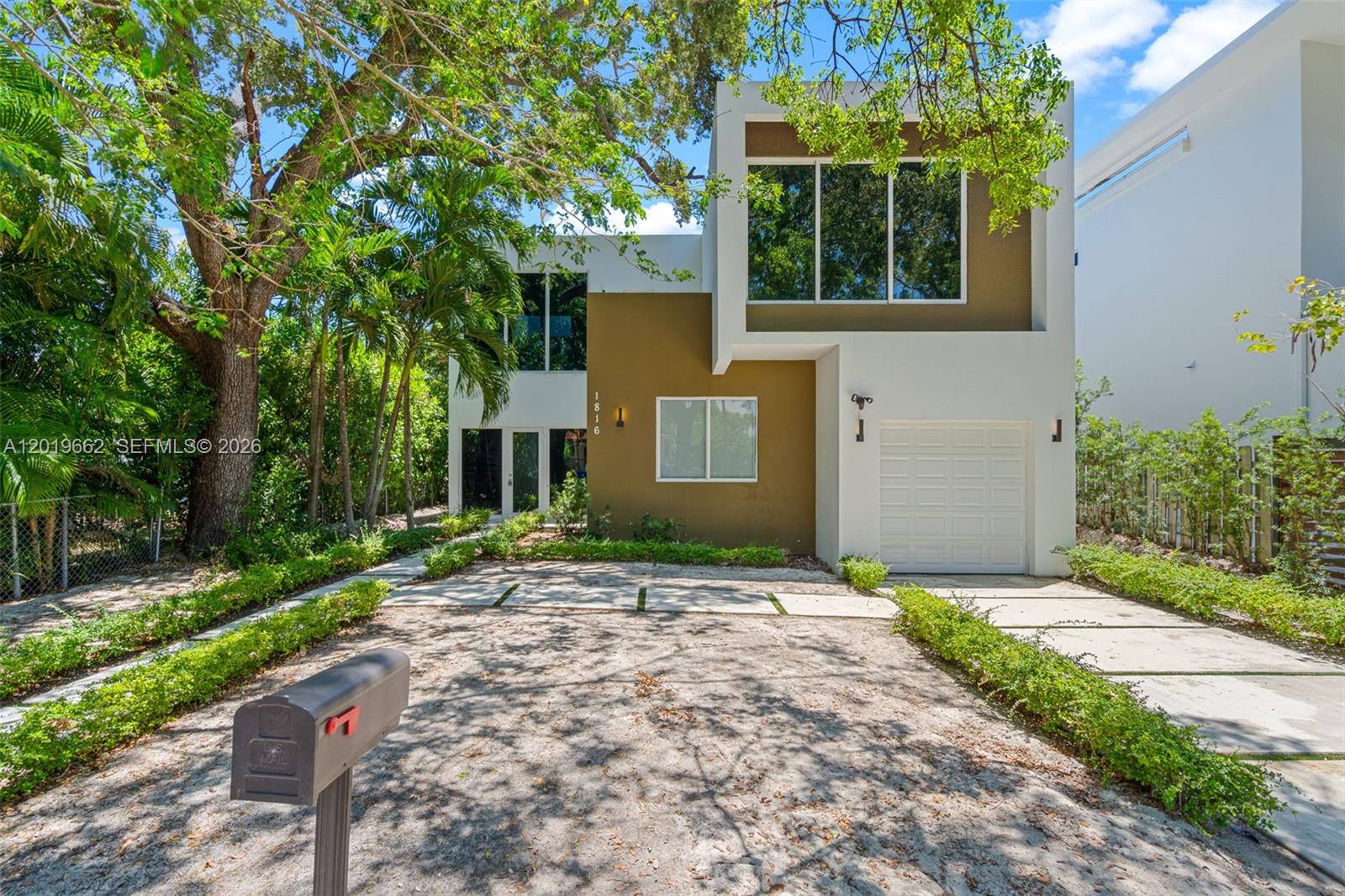 1816 SW 23rd St, Miami FL 33145