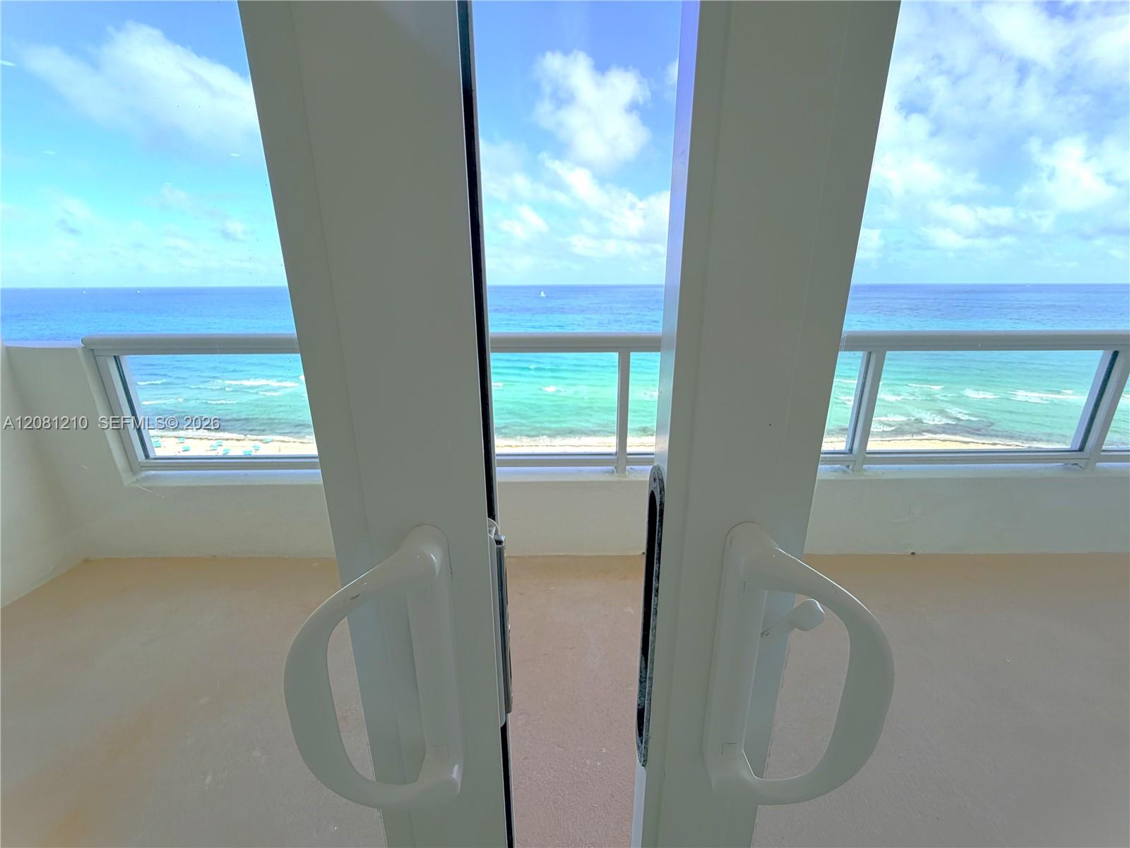 5601 COLLINS AV # 2 — Photo 4