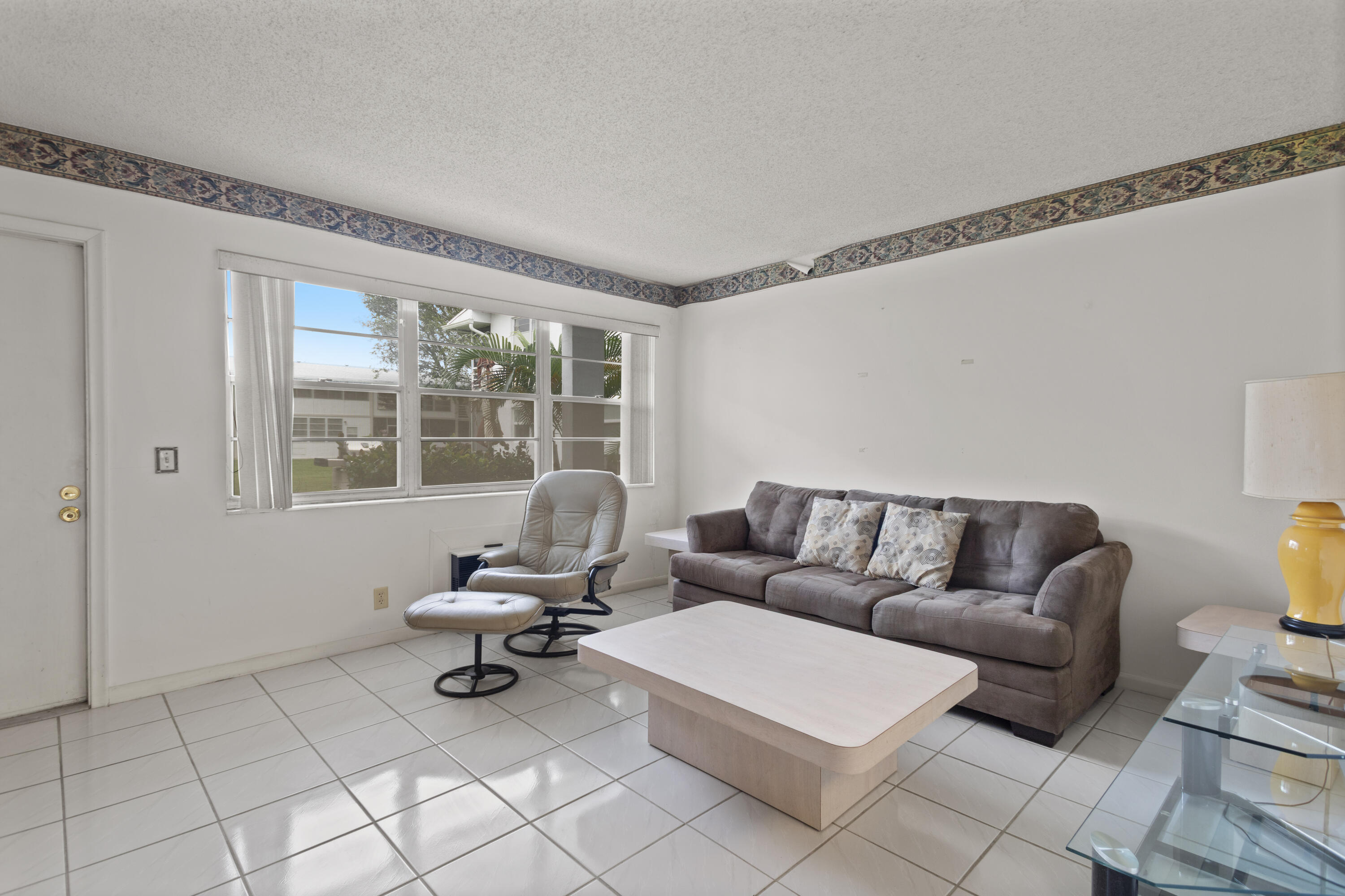 270 Farnham L # 270 — Photo 4