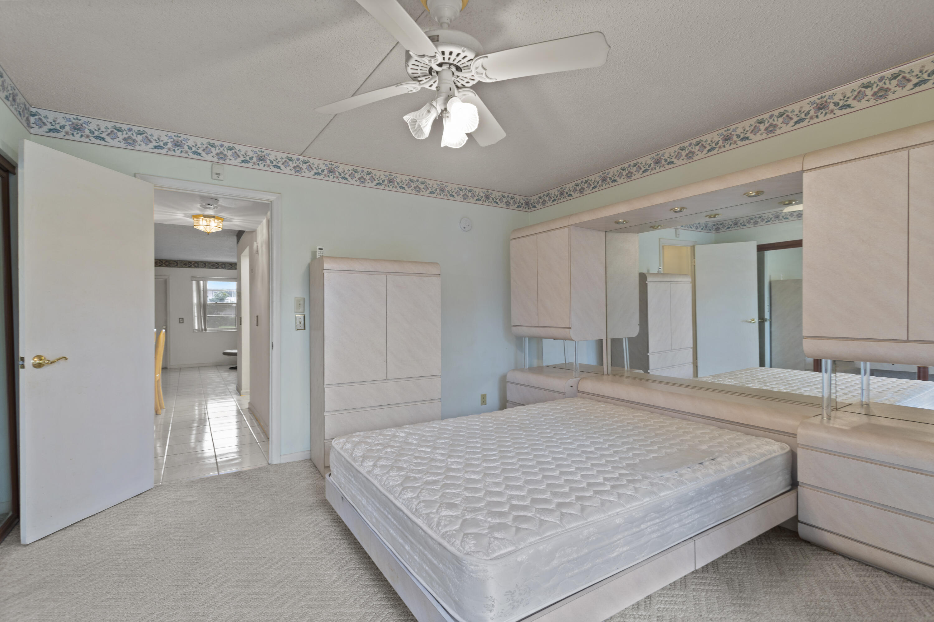 270 Farnham L # 270 — Photo 5