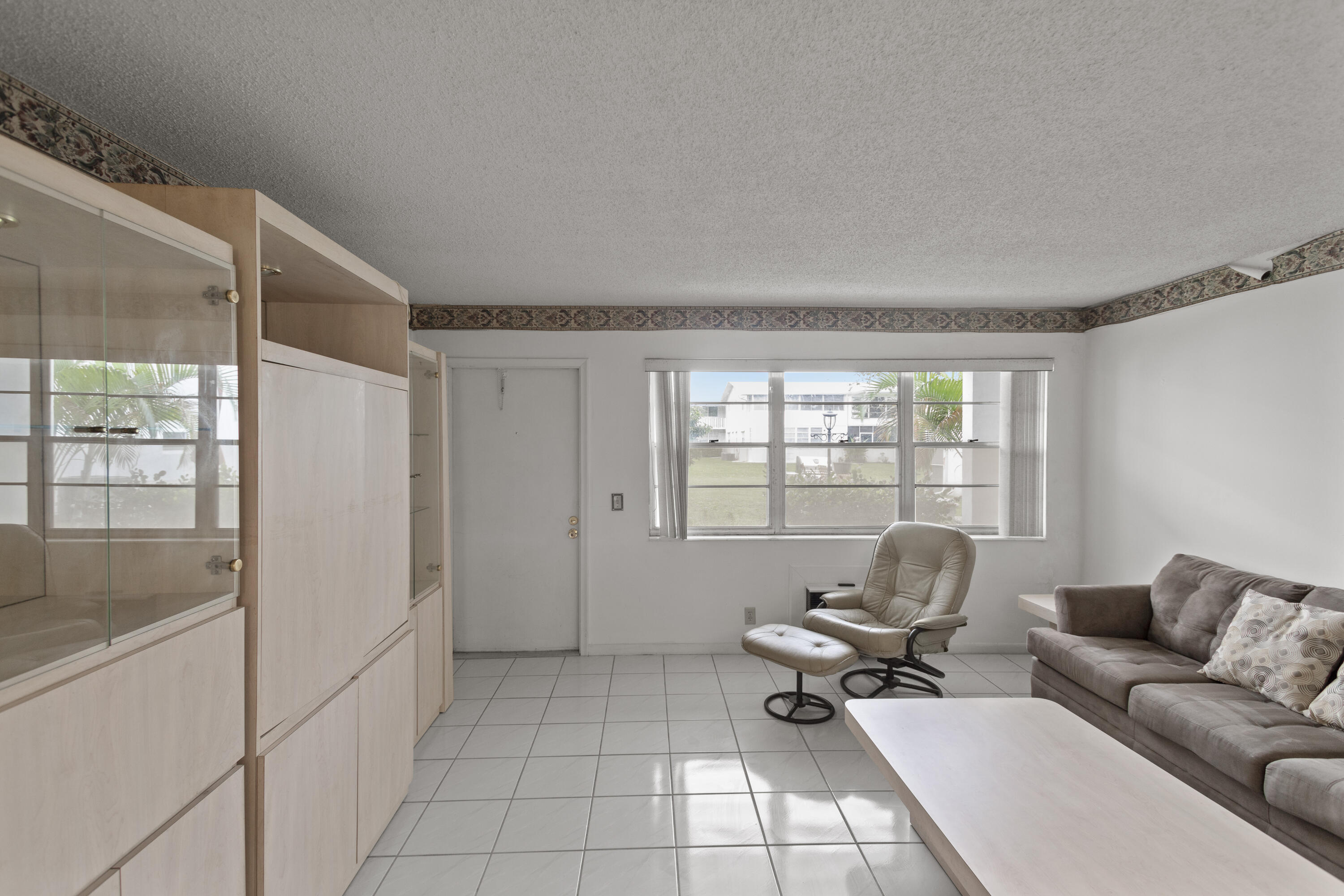 270 Farnham L # 270 — Photo 3