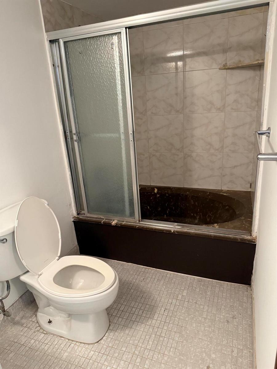 parkviewmaster bath 2