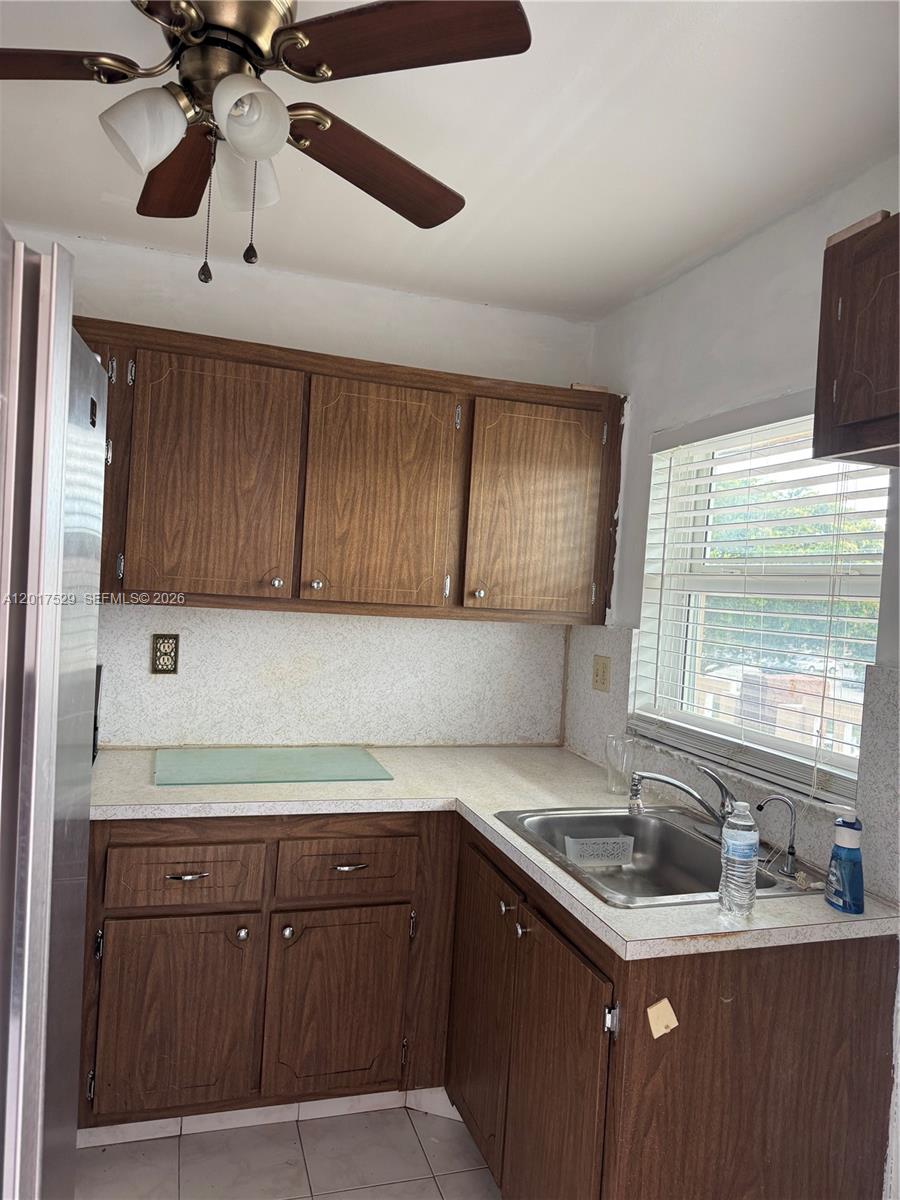 9041 Sunrise Lakes Blvd # 303 — Photo 2