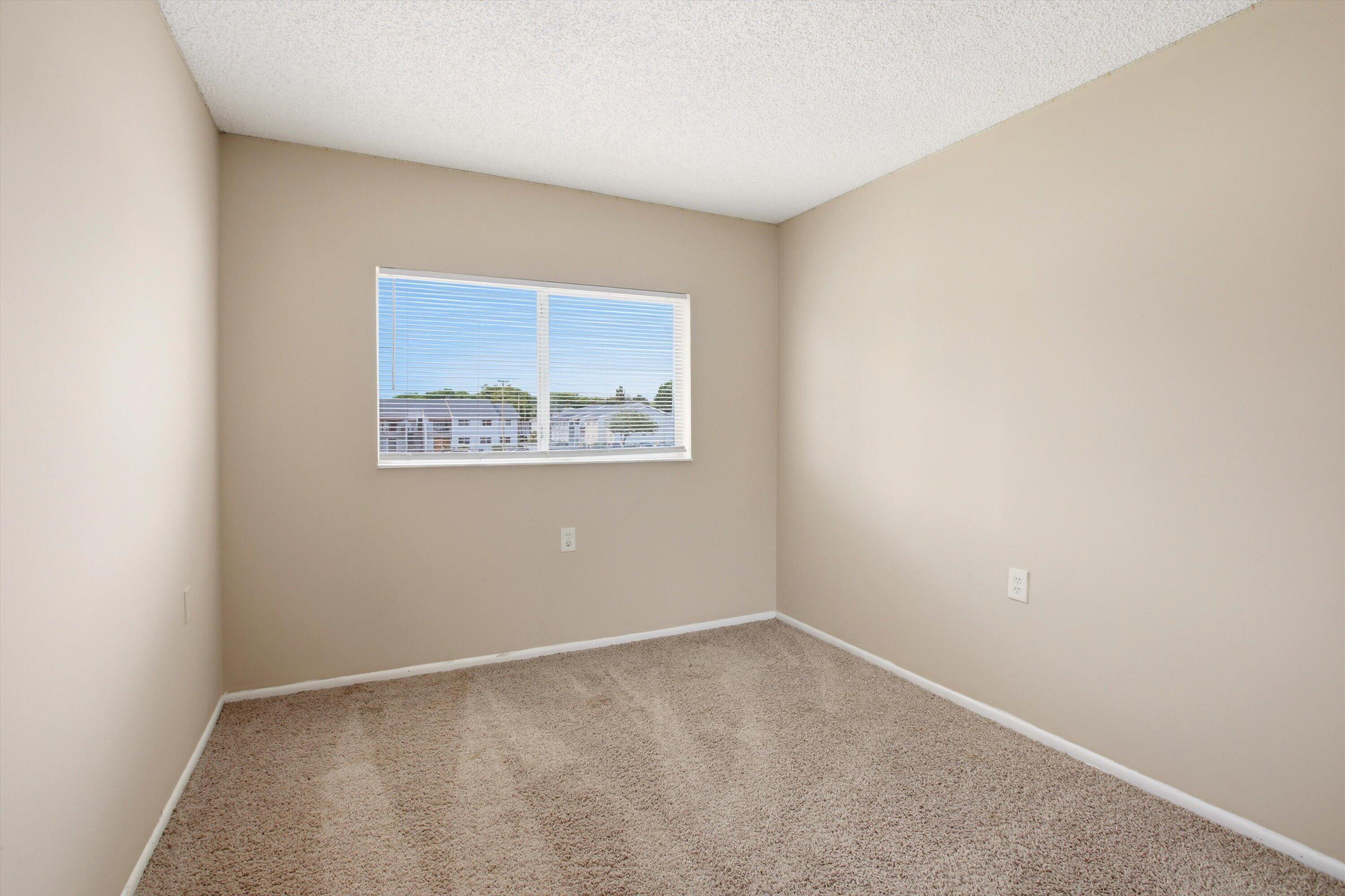 1153 Lake Victoria Drive # H — Photo 5