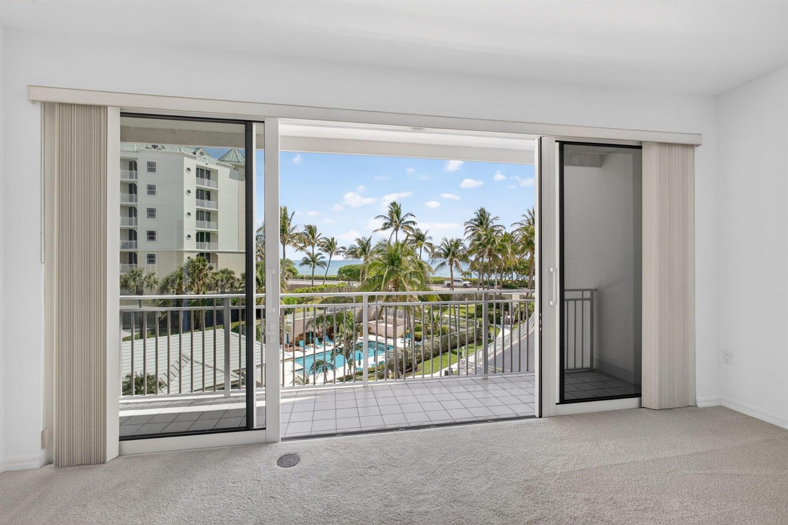 1660 S Highway A1A (Incl. separate deeded guest suite) # 222, Jupiter FL 33477