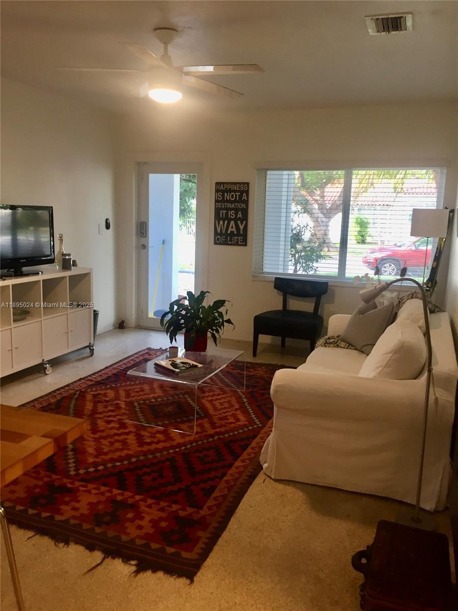 1160 SW 22nd terrace # 2 — Photo 3